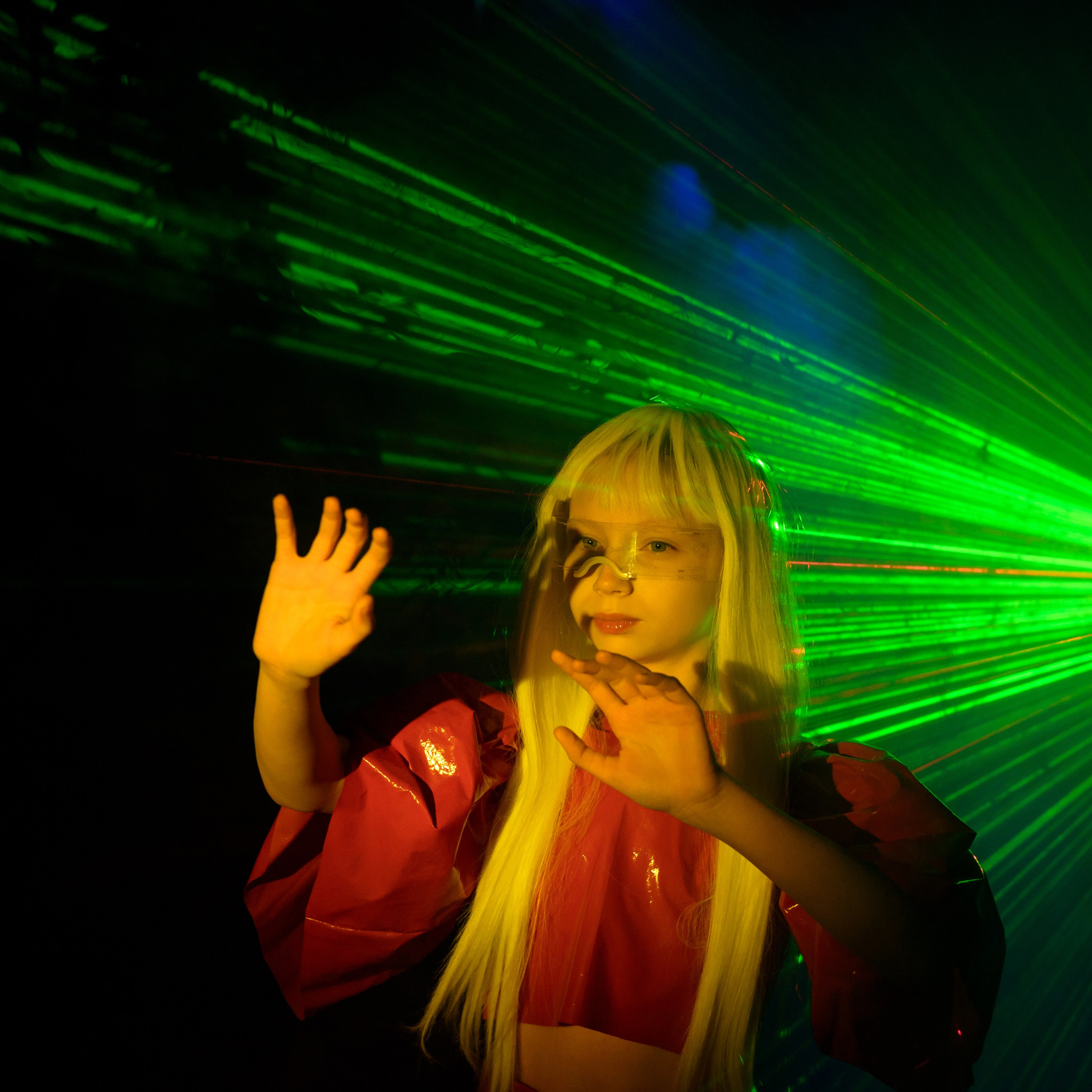 Иванна съемка с лазером. Фотографы в Орле Шестопаловы Юлия и Юрий