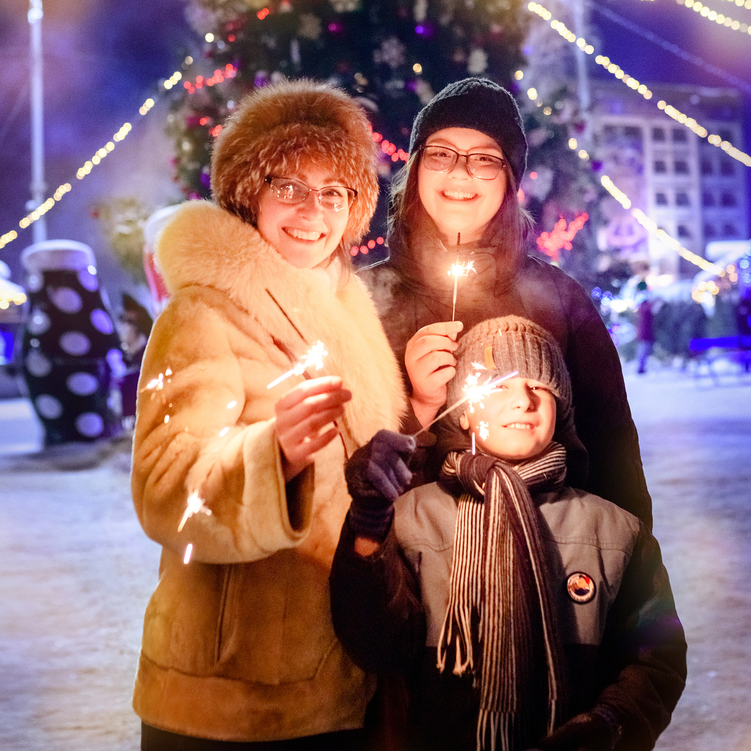 Семейная новогодняя фотосессия на улице. Фотографы в Орле Шестопаловы Юлия и Юрий