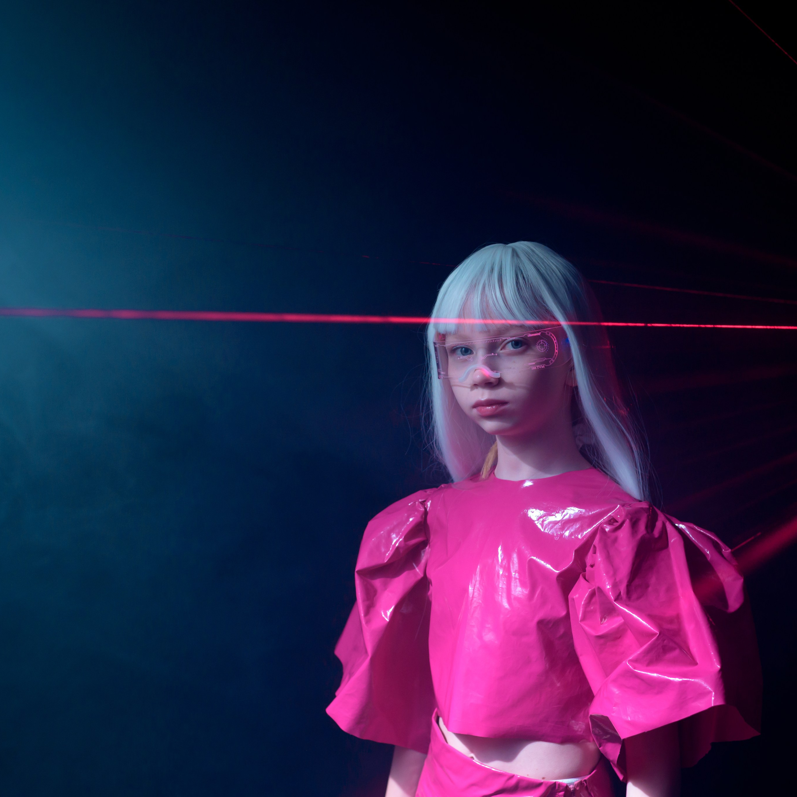 Иванна съемка с лазером. Фотографы в Орле Шестопаловы Юлия и Юрий