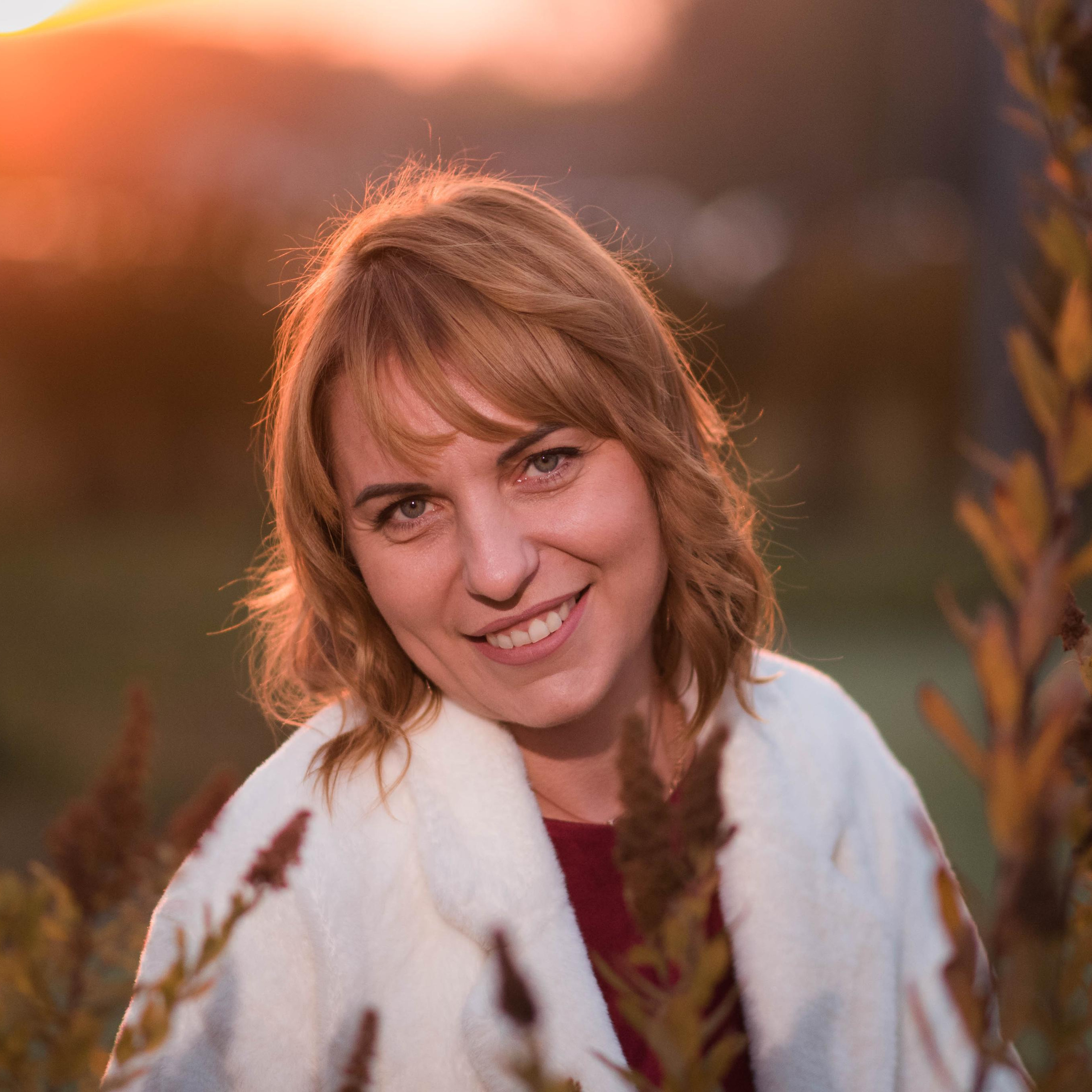 Елена фотосессия у дома. Фотографы в Орле Шестопаловы Юлия и Юрий