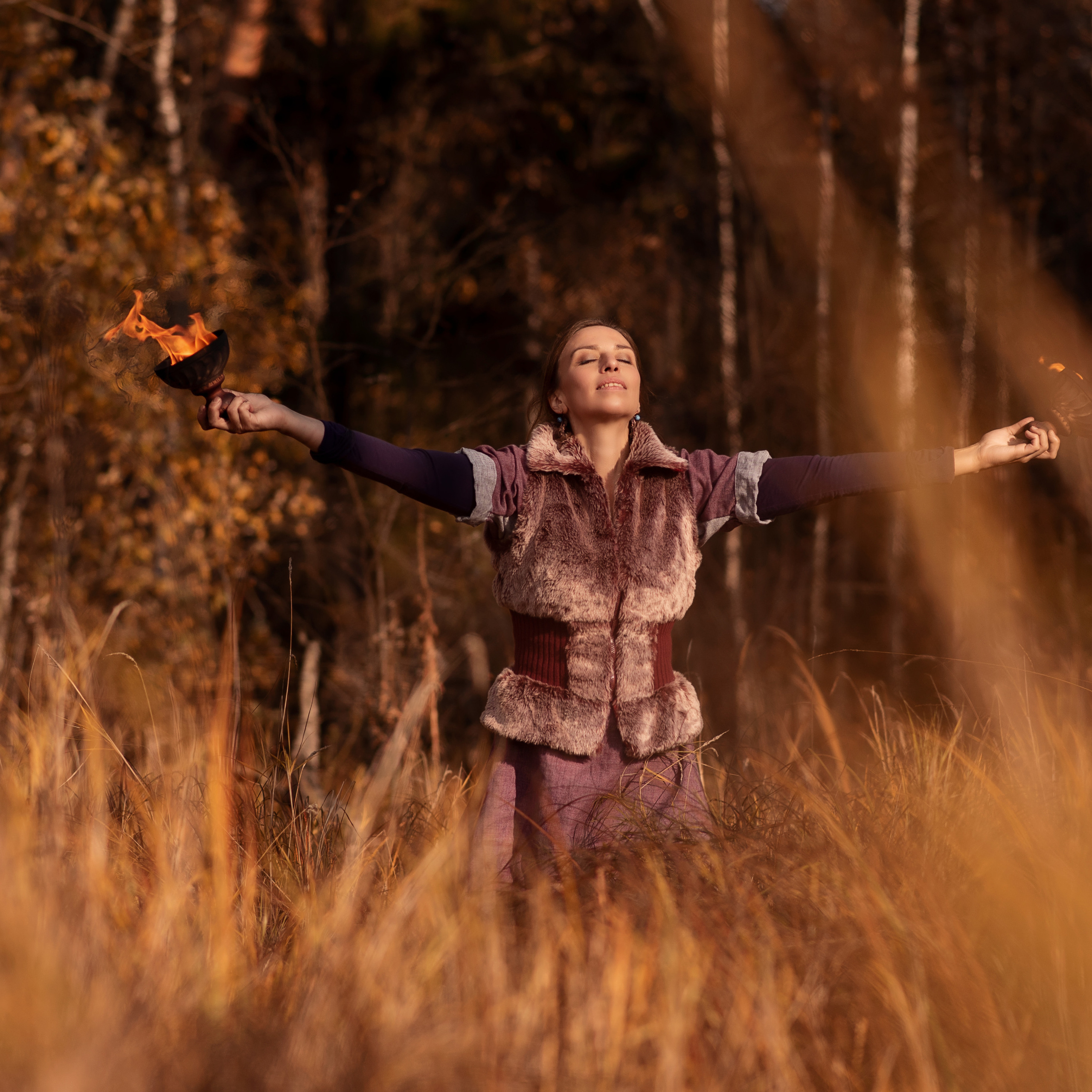 Ира фотосессия с огнем на Гатчине. Фотографы в Орле Шестопаловы Юлия и Юрий