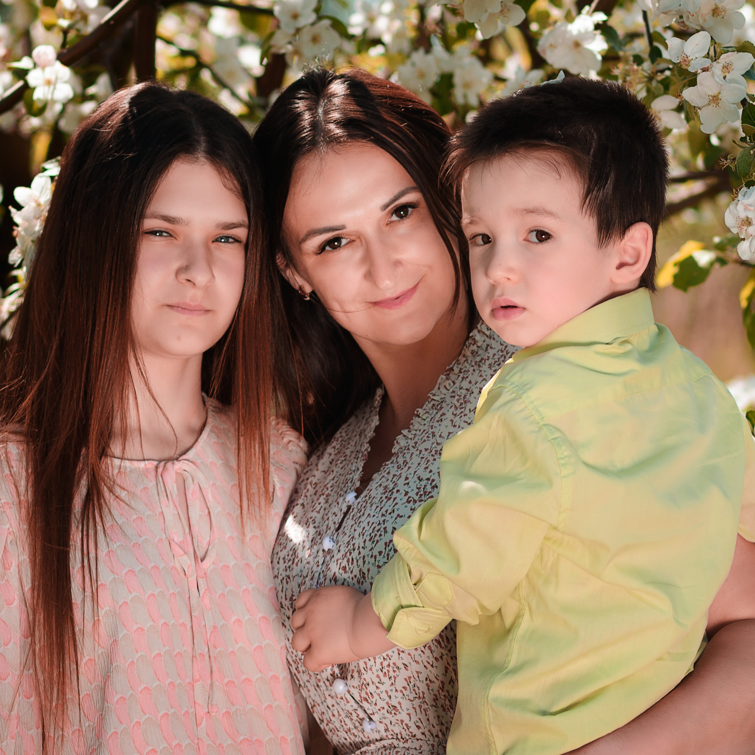 Весна ЦВЕТЕНИЕ Ольга, Ваня и Катя. Фотографы в Орле Шестопаловы Юлия и Юрий