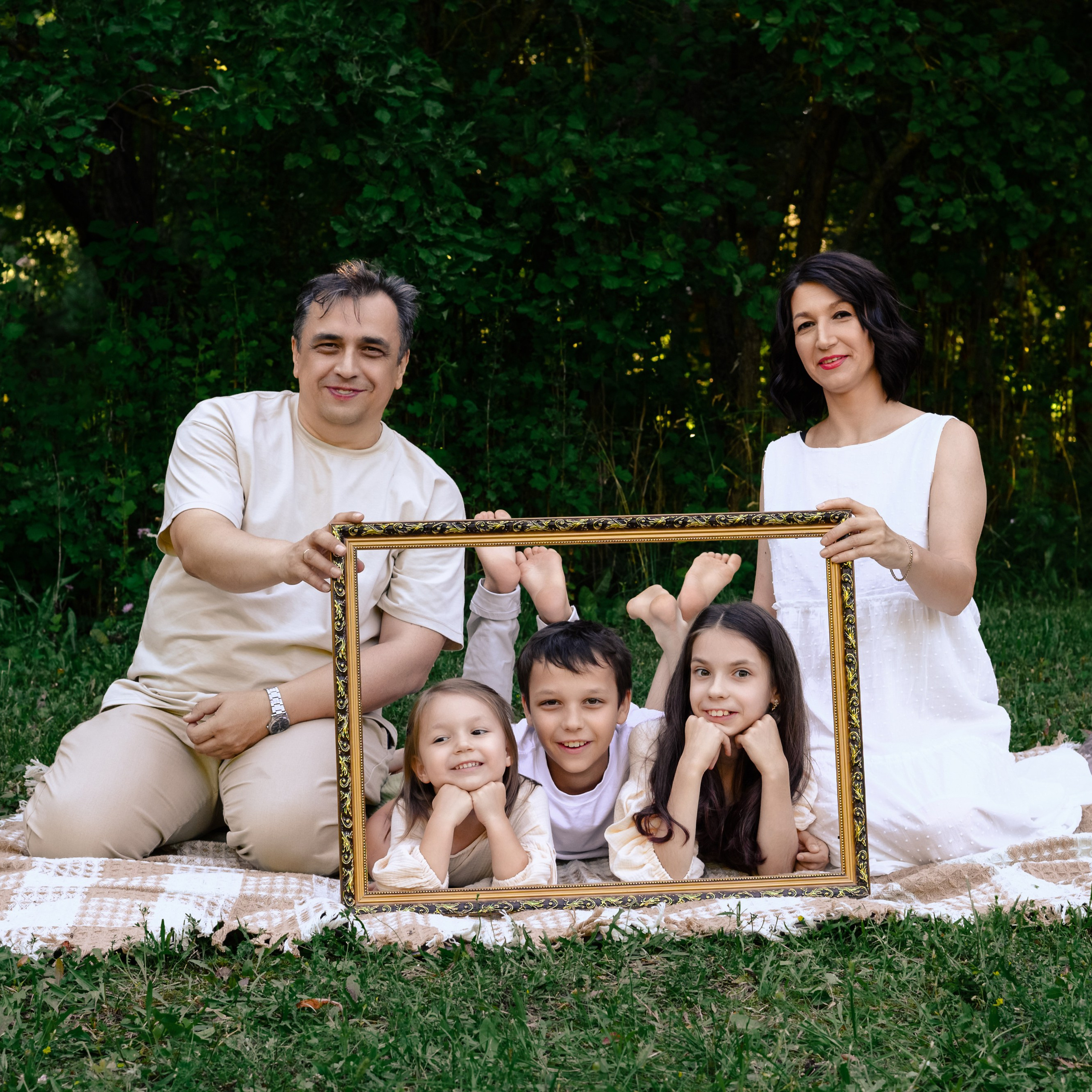 Евгения, Алексей, Маша, Иван и Ксюша. Фотографы в Орле Шестопаловы Юлия и Юрий