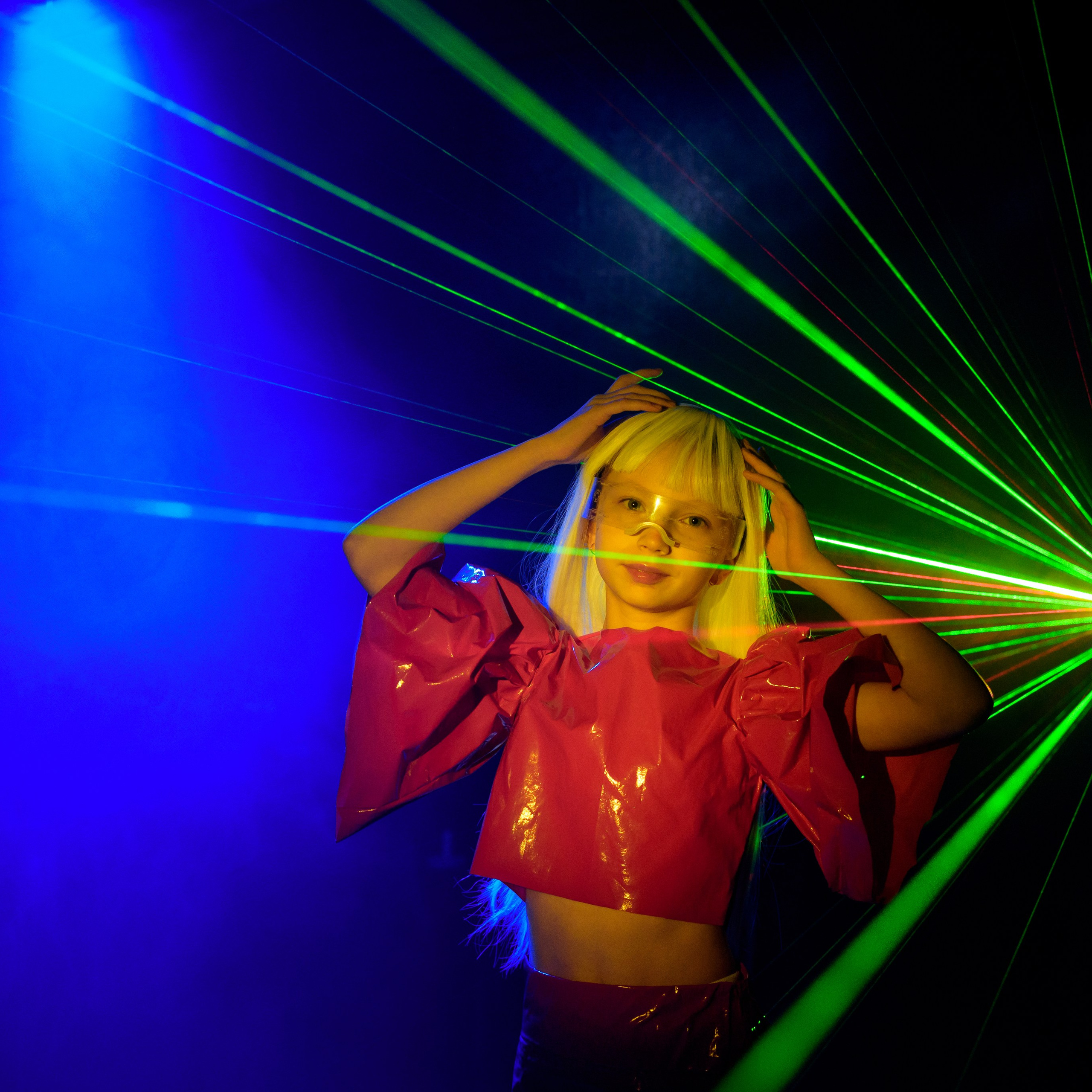 Иванна съемка с лазером. Фотографы в Орле Шестопаловы Юлия и Юрий