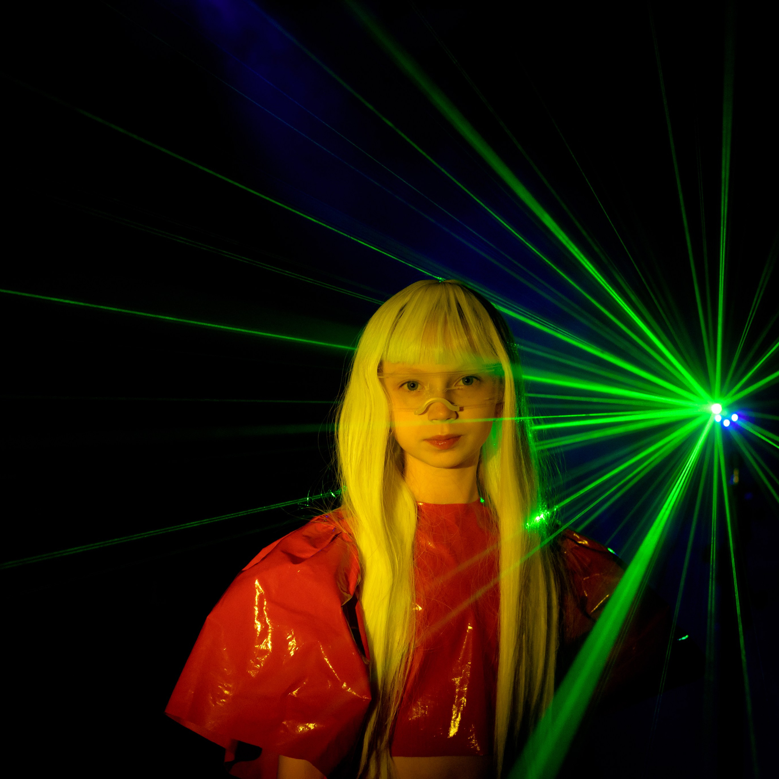 Иванна съемка с лазером. Фотографы в Орле Шестопаловы Юлия и Юрий