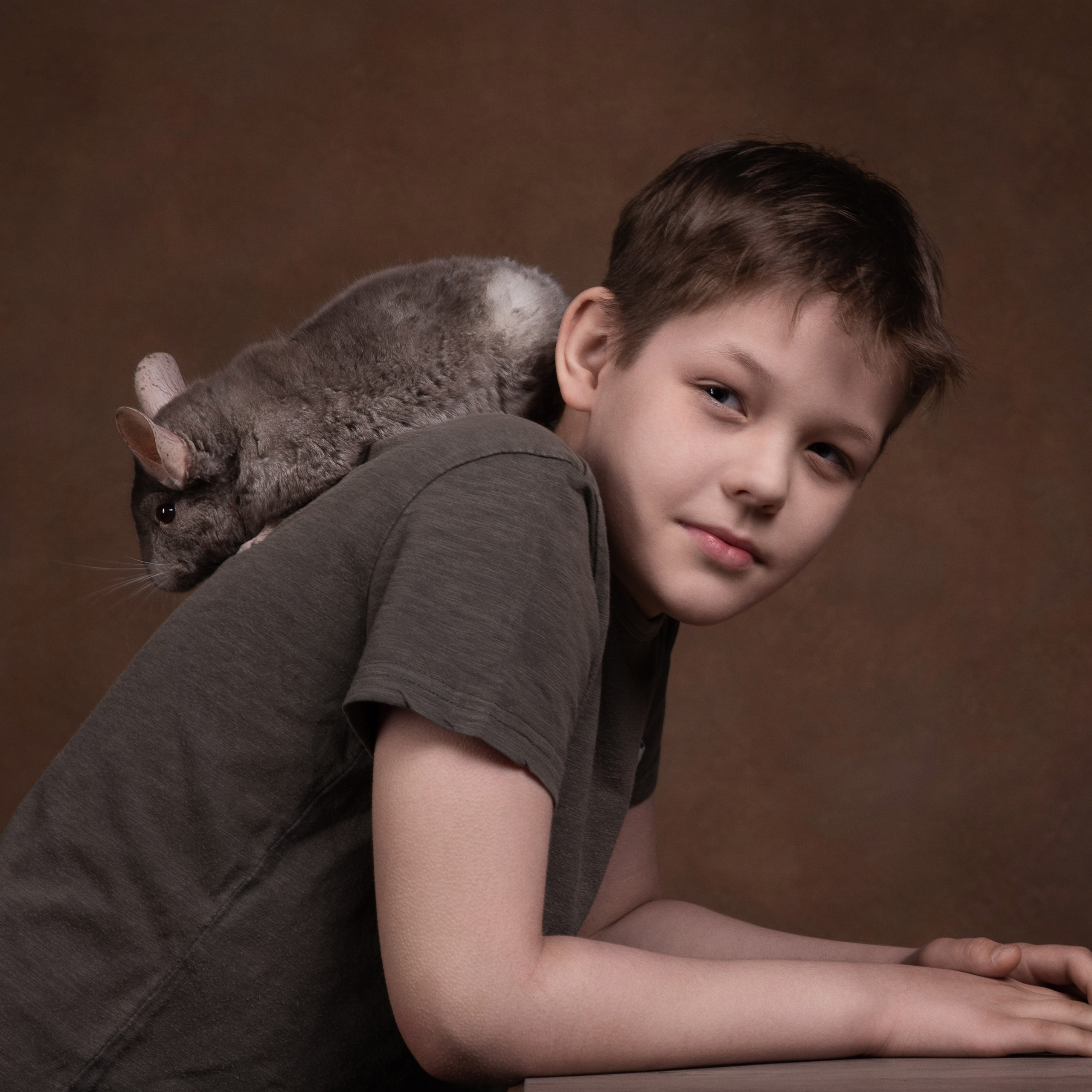 Владимир — фотосессия с шиншиллой. Фотографы в Орле Шестопаловы Юлия и Юрий