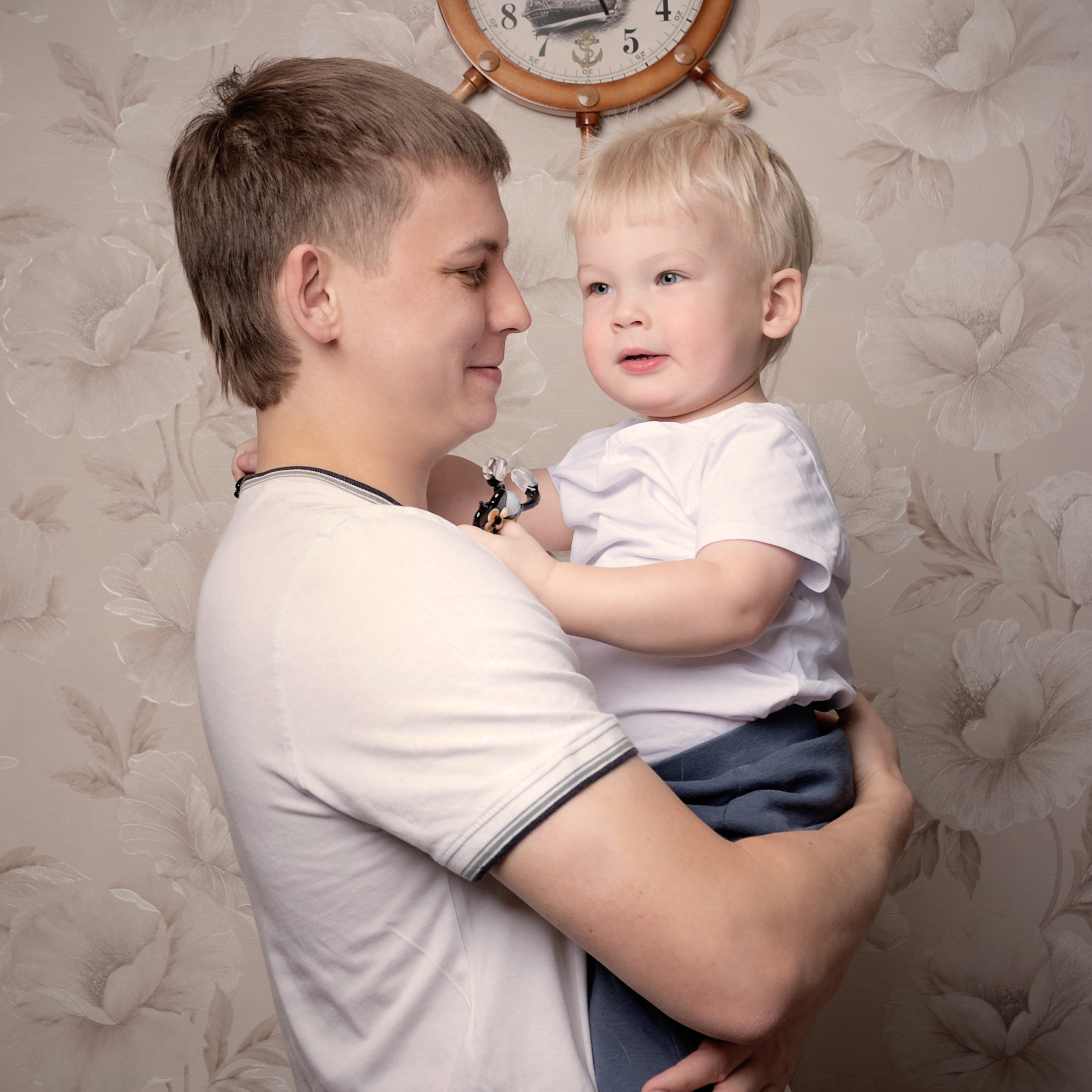 Семейная фотосессия дома и на улице. Фотографы в Орле Шестопаловы Юлия и Юрий