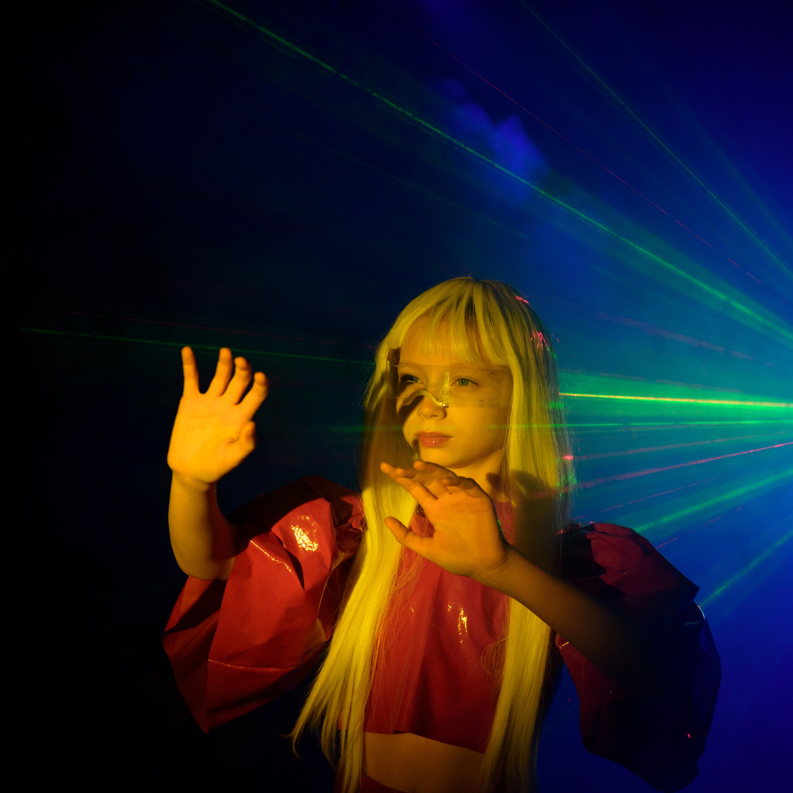 Иванна съемка с лазером. Фотографы в Орле Шестопаловы Юлия и Юрий