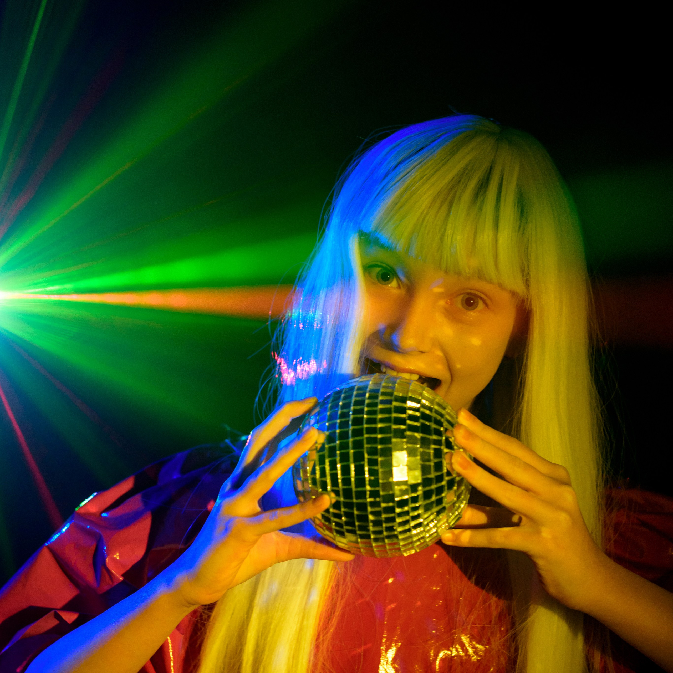 Иванна съемка с лазером. Фотографы в Орле Шестопаловы Юлия и Юрий