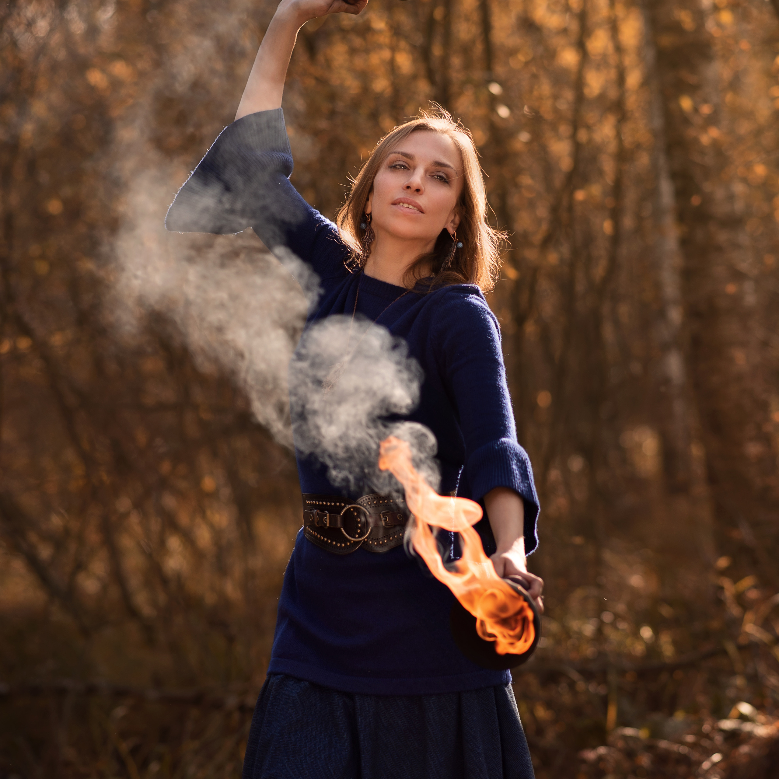 Ира фотосессия с огнем на Гатчине. Фотографы в Орле Шестопаловы Юлия и Юрий