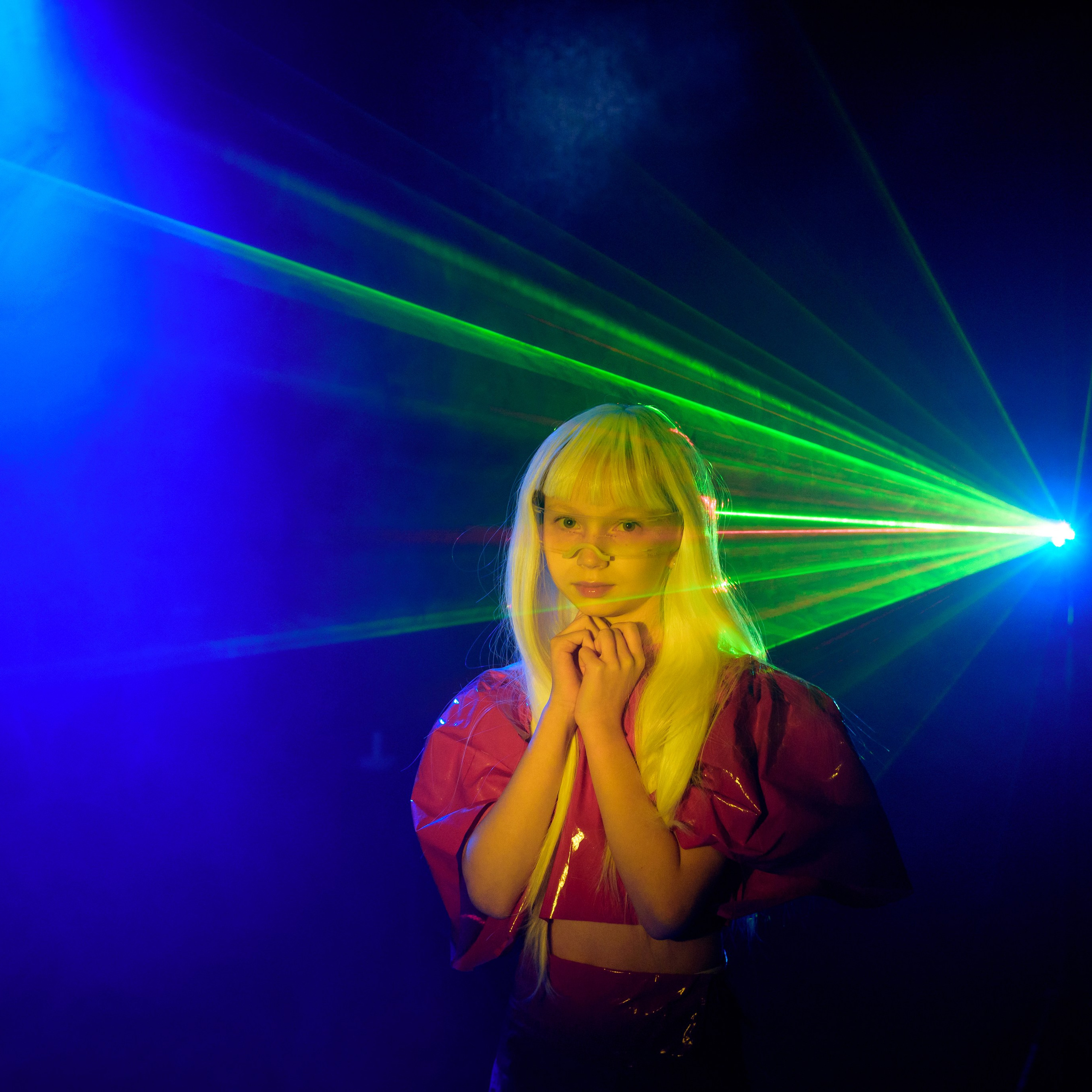 Иванна съемка с лазером. Фотографы в Орле Шестопаловы Юлия и Юрий