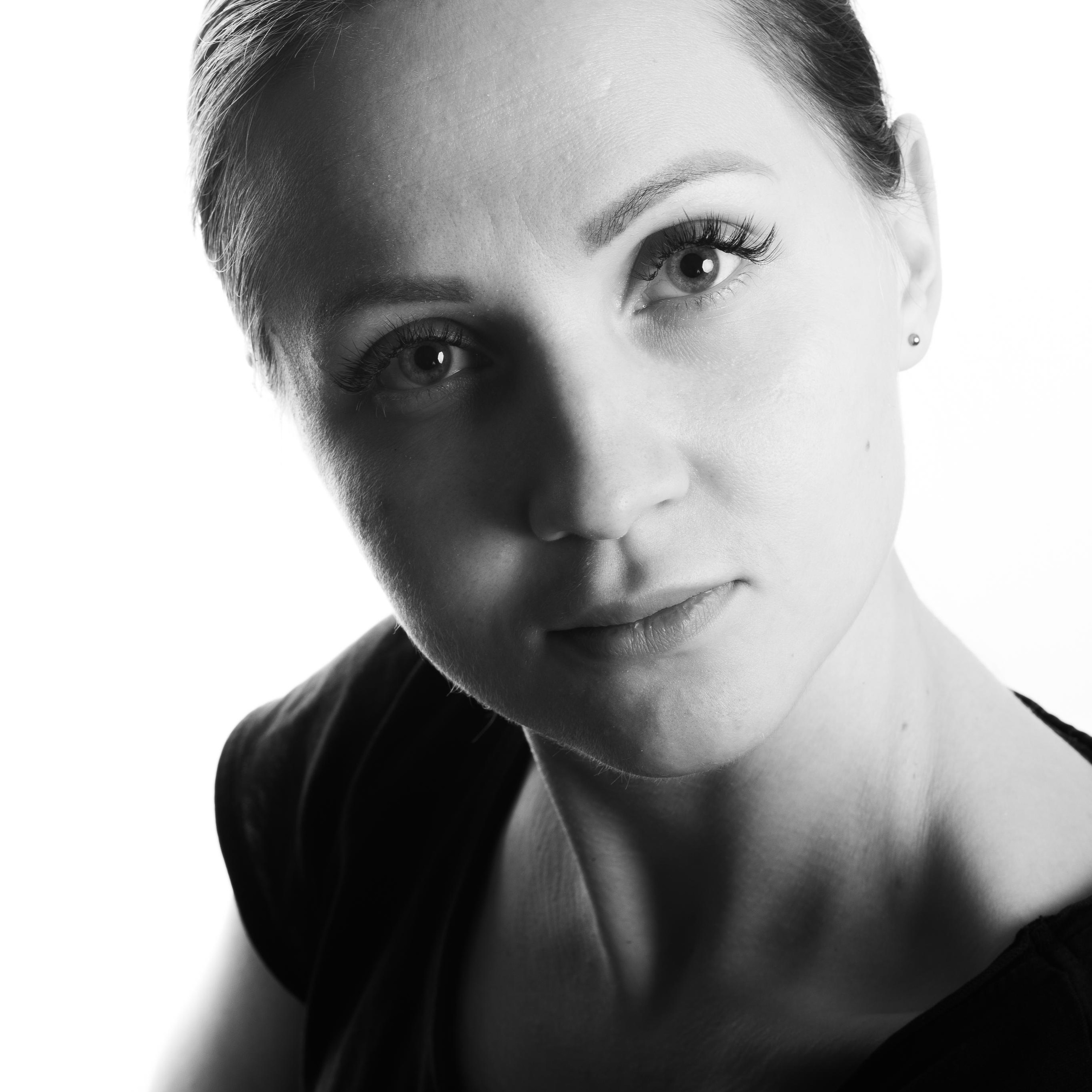 Белый фон. Фотографы в Орле Шестопаловы Юлия и Юрий