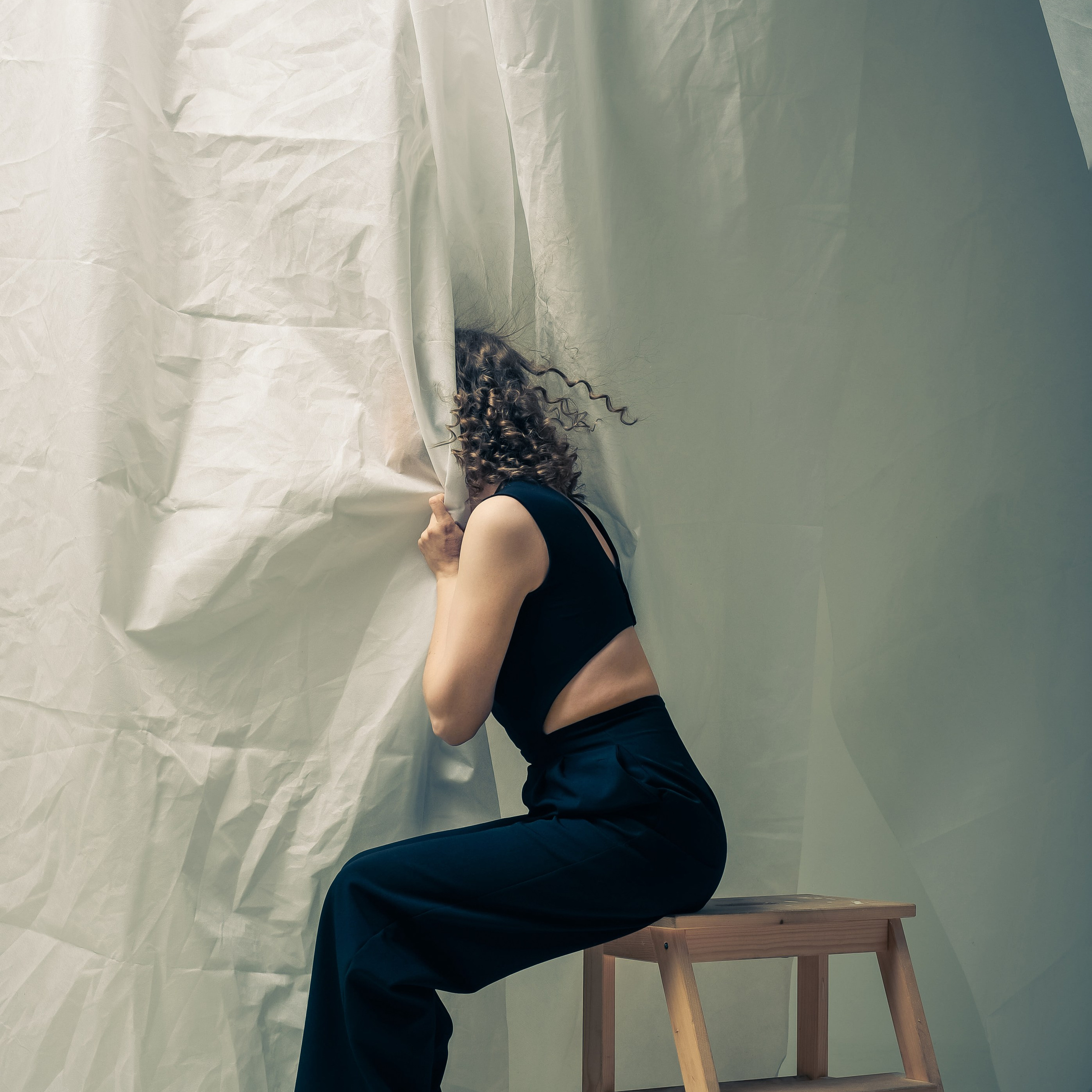 Ирина фотосессия с простынями. Фотографы в Орле Шестопаловы Юлия и Юрий