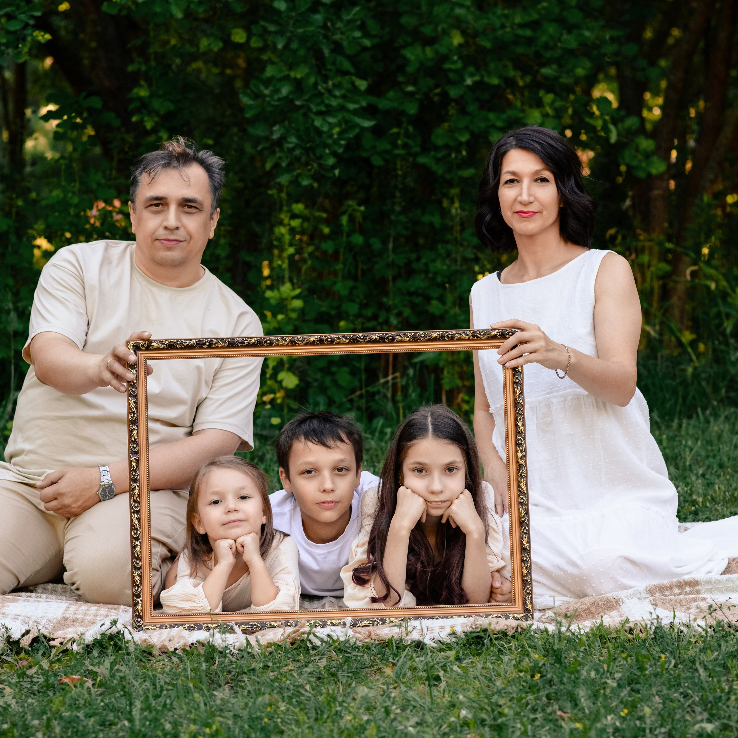 Евгения, Алексей, Маша, Иван и Ксюша