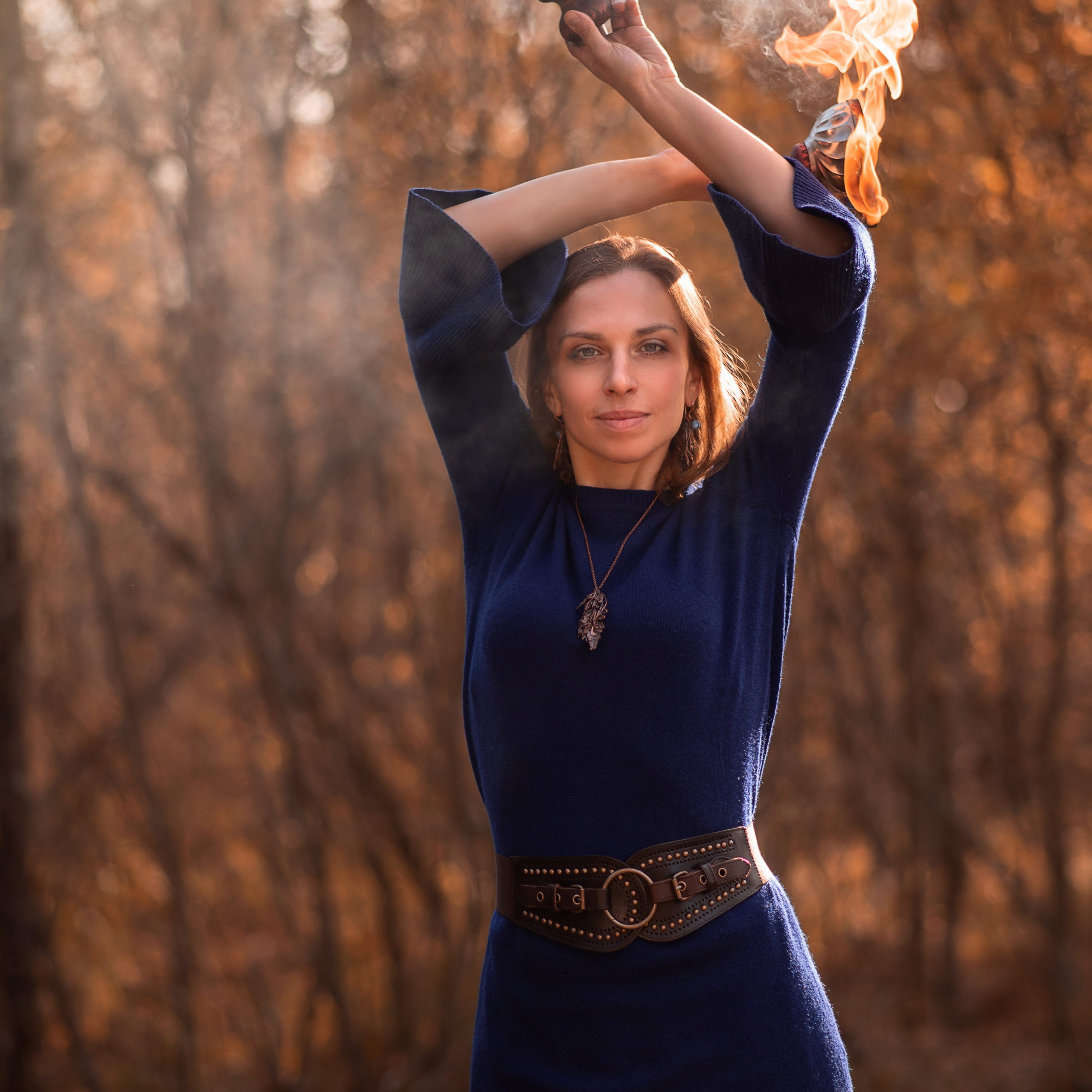 Ира фотосессия с огнем на Гатчине. Фотографы в Орле Шестопаловы Юлия и Юрий