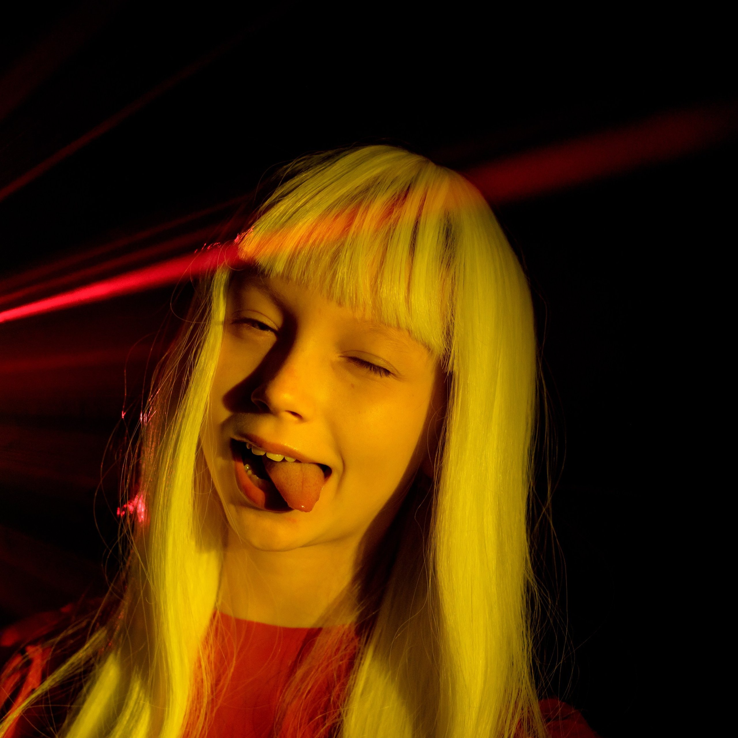 Иванна съемка с лазером. Фотографы в Орле Шестопаловы Юлия и Юрий