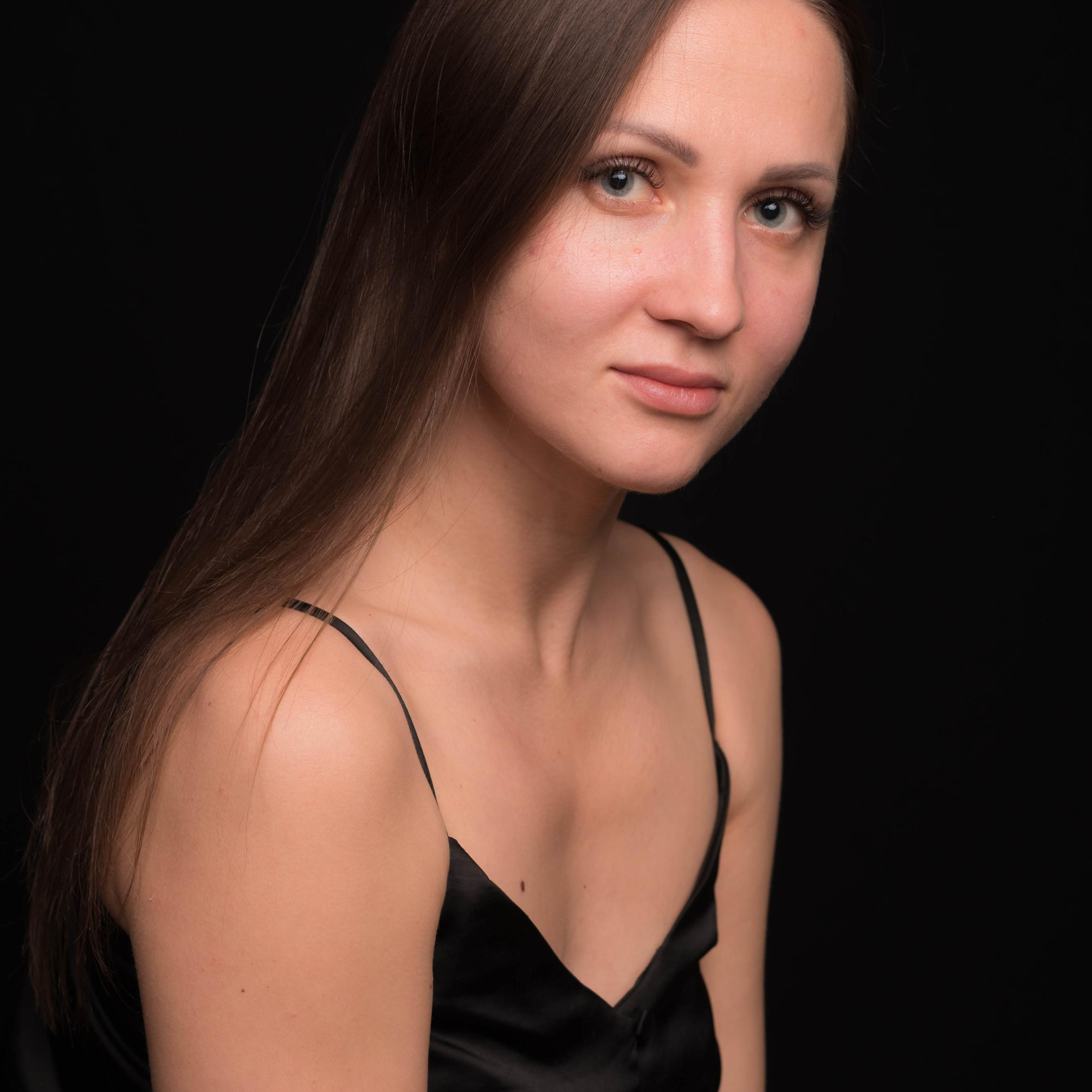 Татьяна черный фон. Фотографы в Орле Шестопаловы Юлия и Юрий