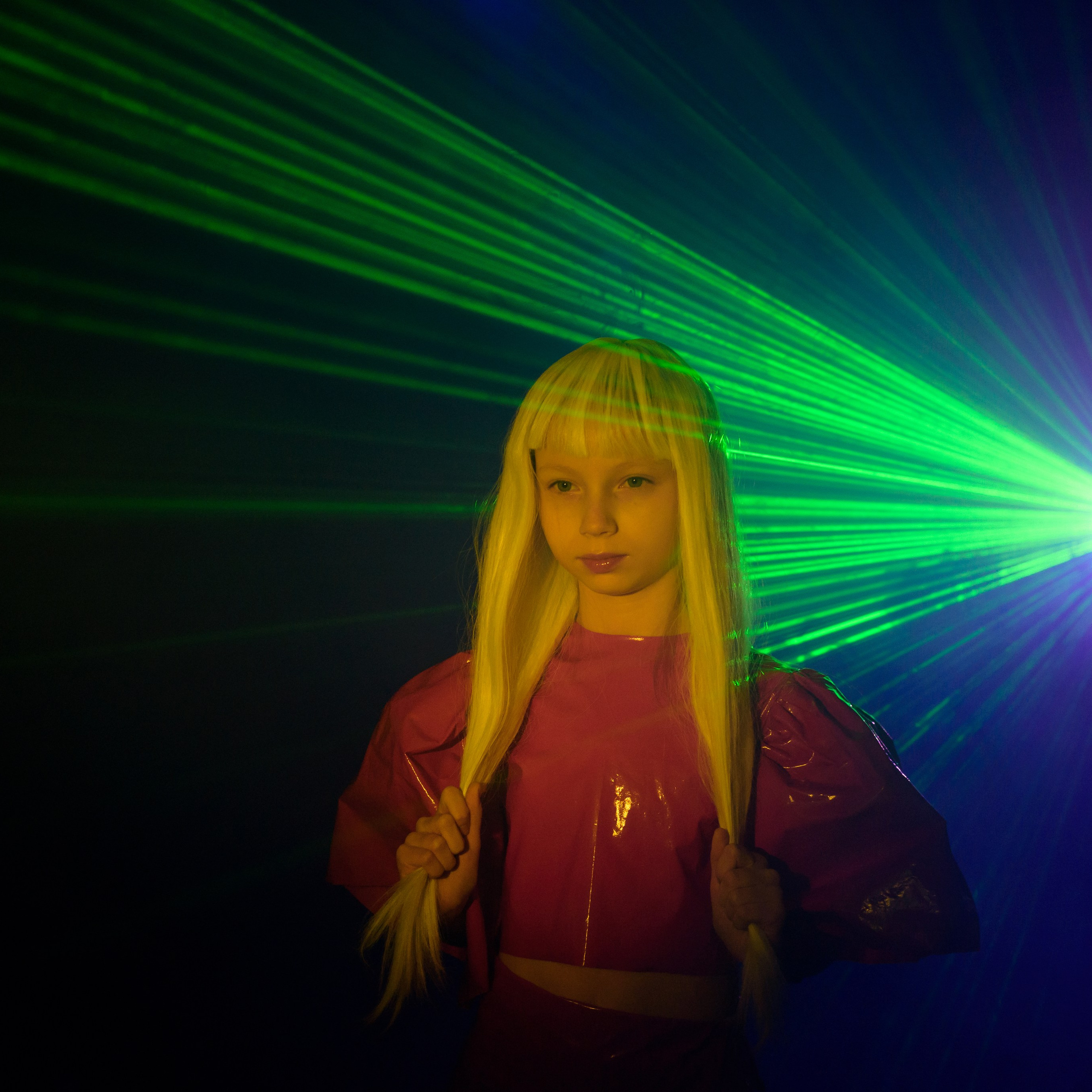 Иванна съемка с лазером. Фотографы в Орле Шестопаловы Юлия и Юрий