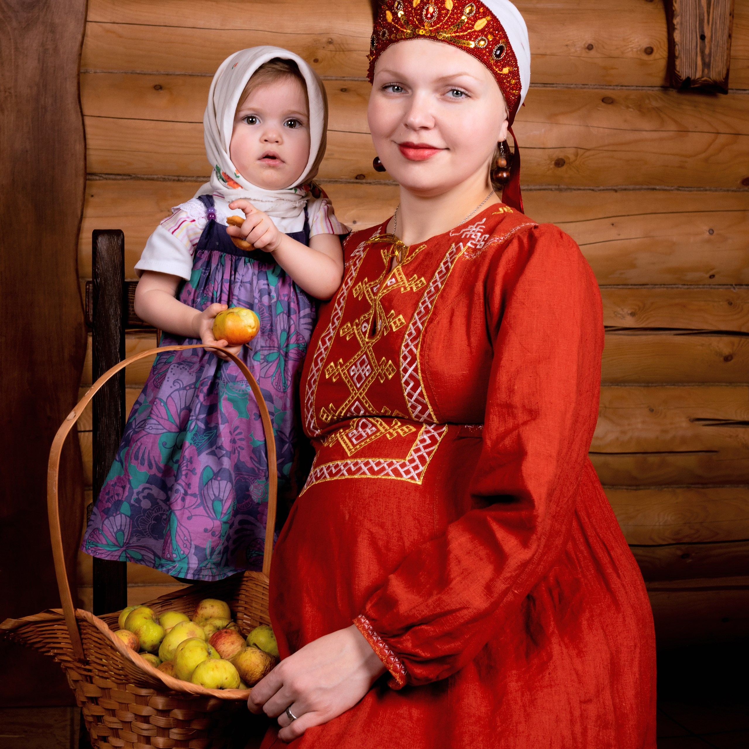 Катерина и Маруся — фотосъемка беременности в бане