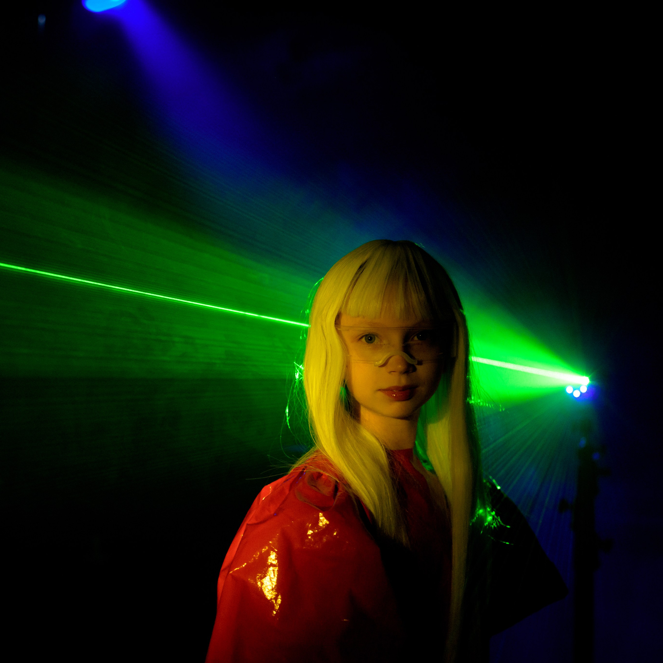 Иванна съемка с лазером. Фотографы в Орле Шестопаловы Юлия и Юрий