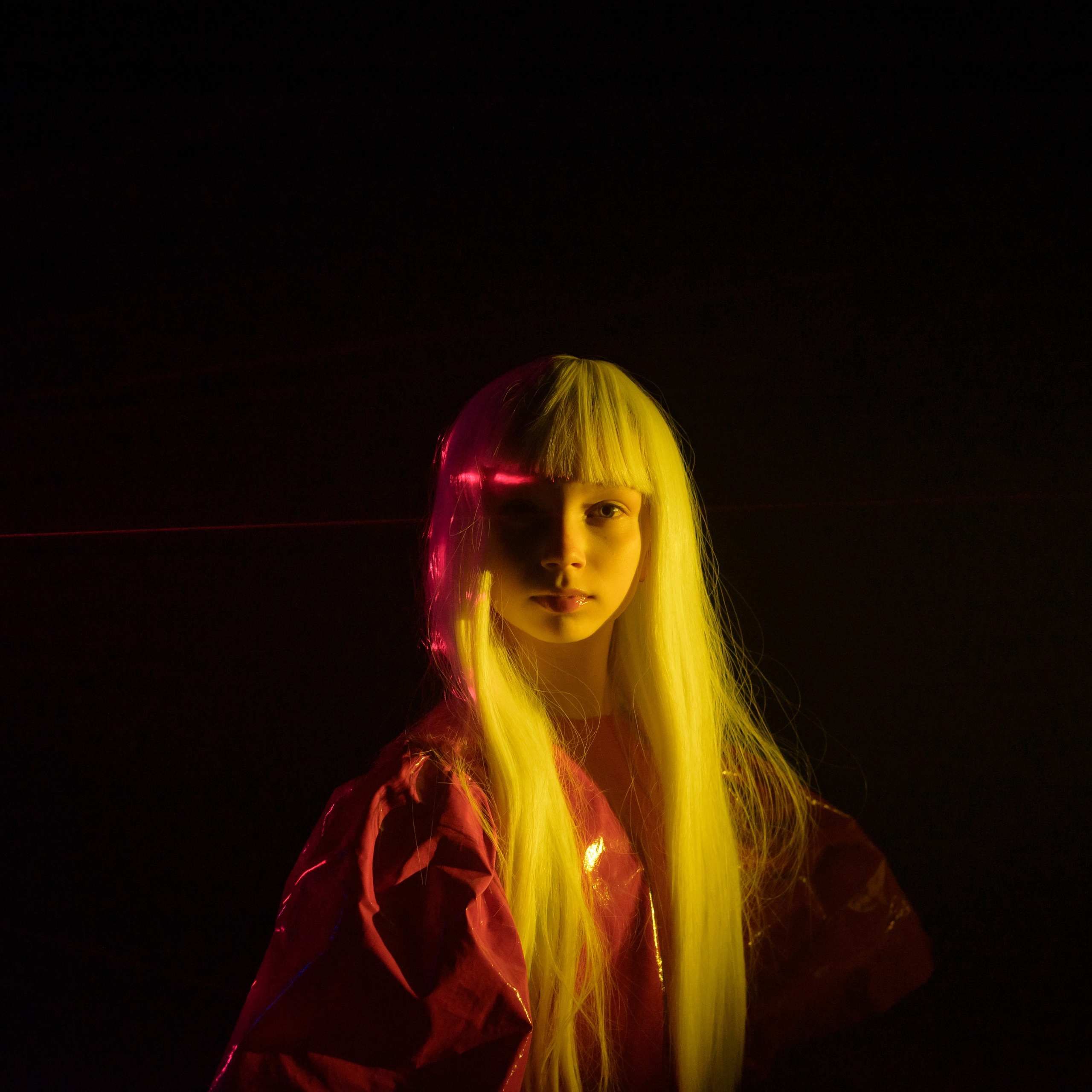 Иванна съемка с лазером. Фотографы в Орле Шестопаловы Юлия и Юрий