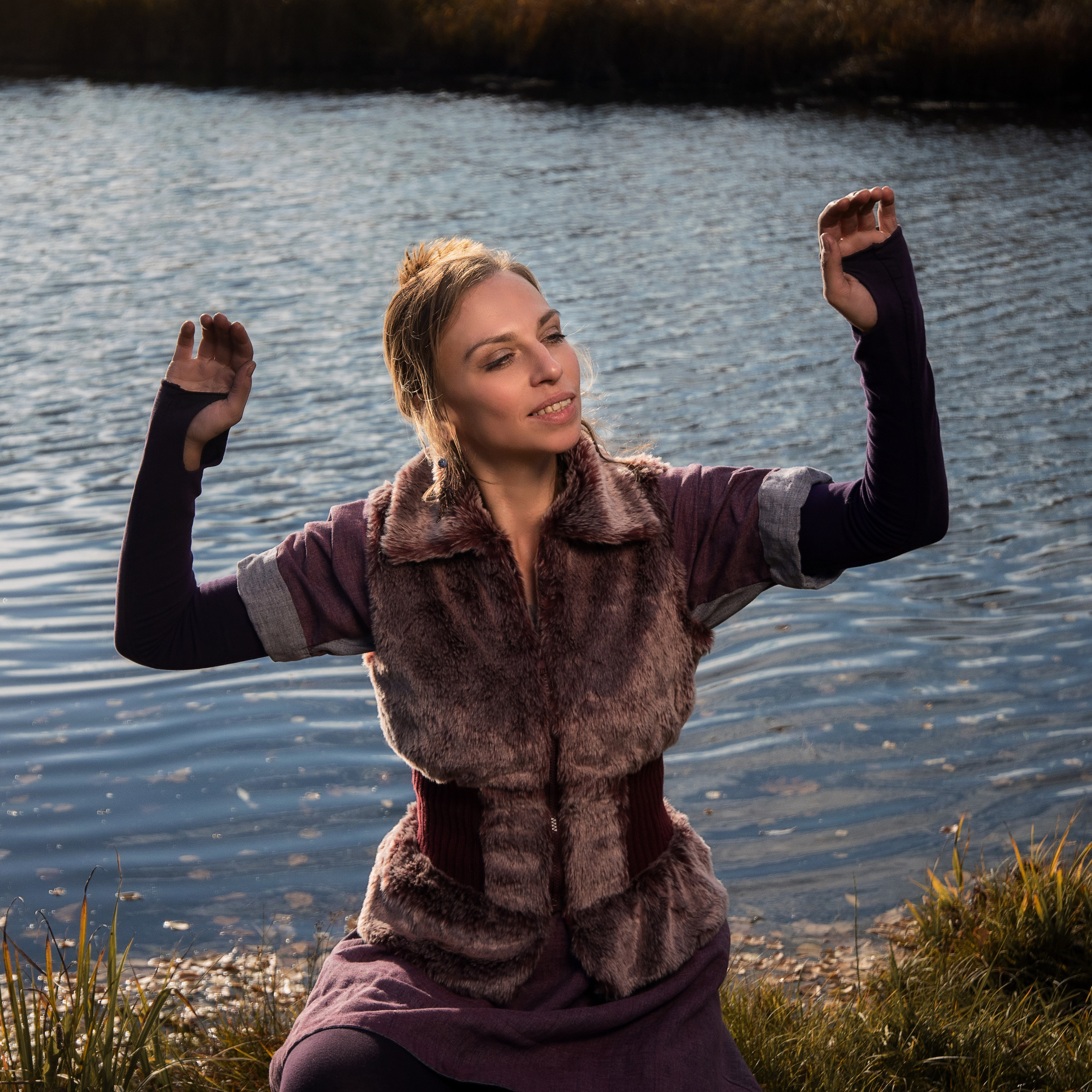 Ира фотосессия с огнем на Гатчине. Фотографы в Орле Шестопаловы Юлия и Юрий