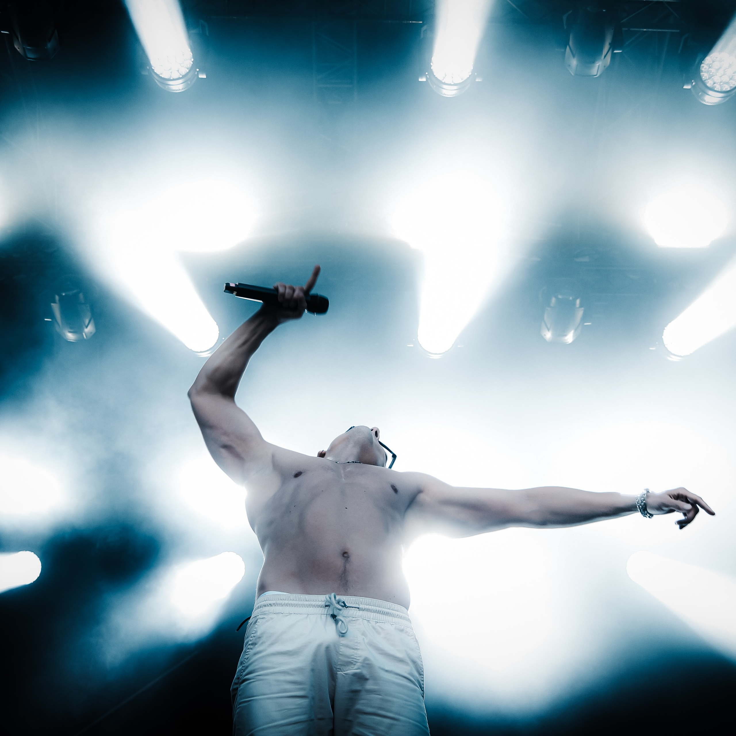 NЮ | ДВОР ГОСТИНКИ