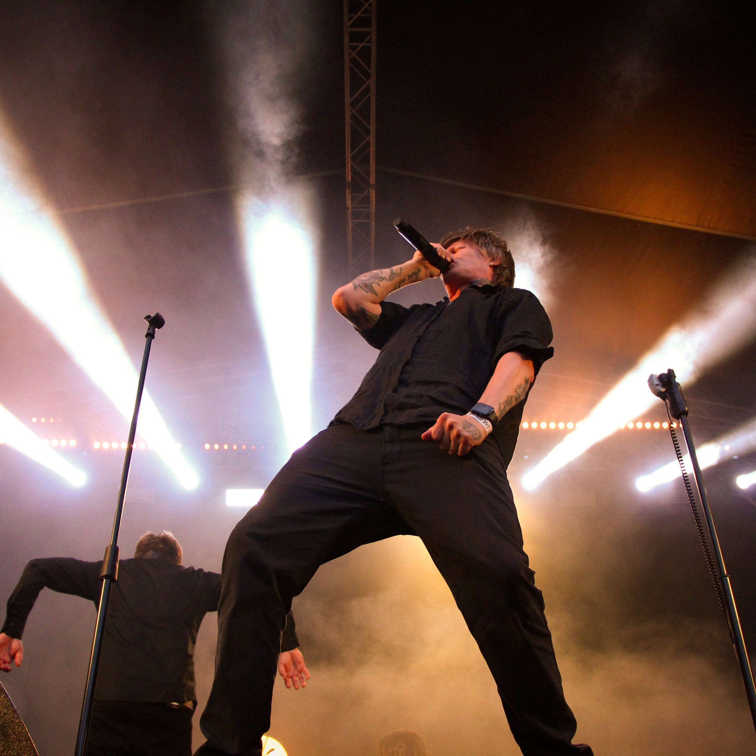 JANE AIR | ДВОР ГОСТИНКИ