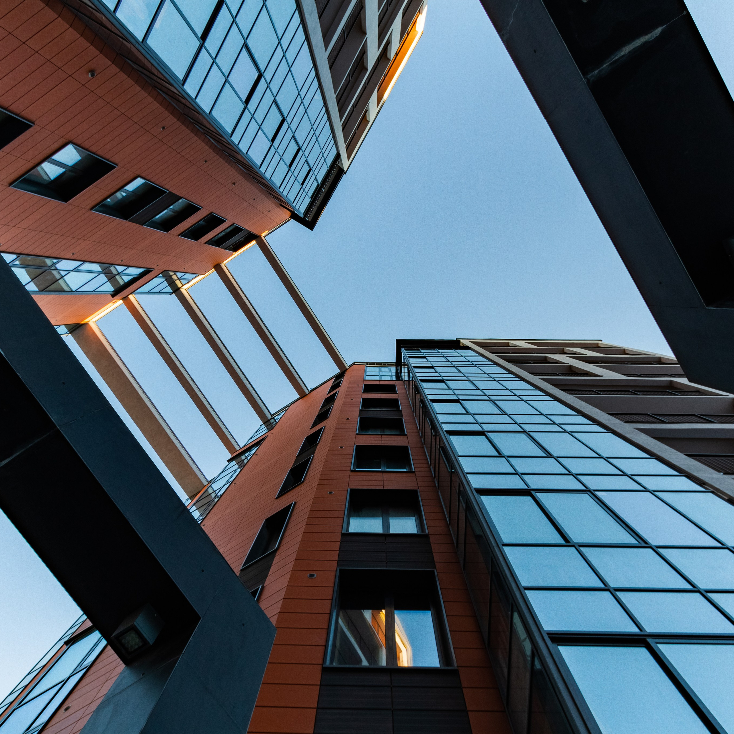 Фасады и территории