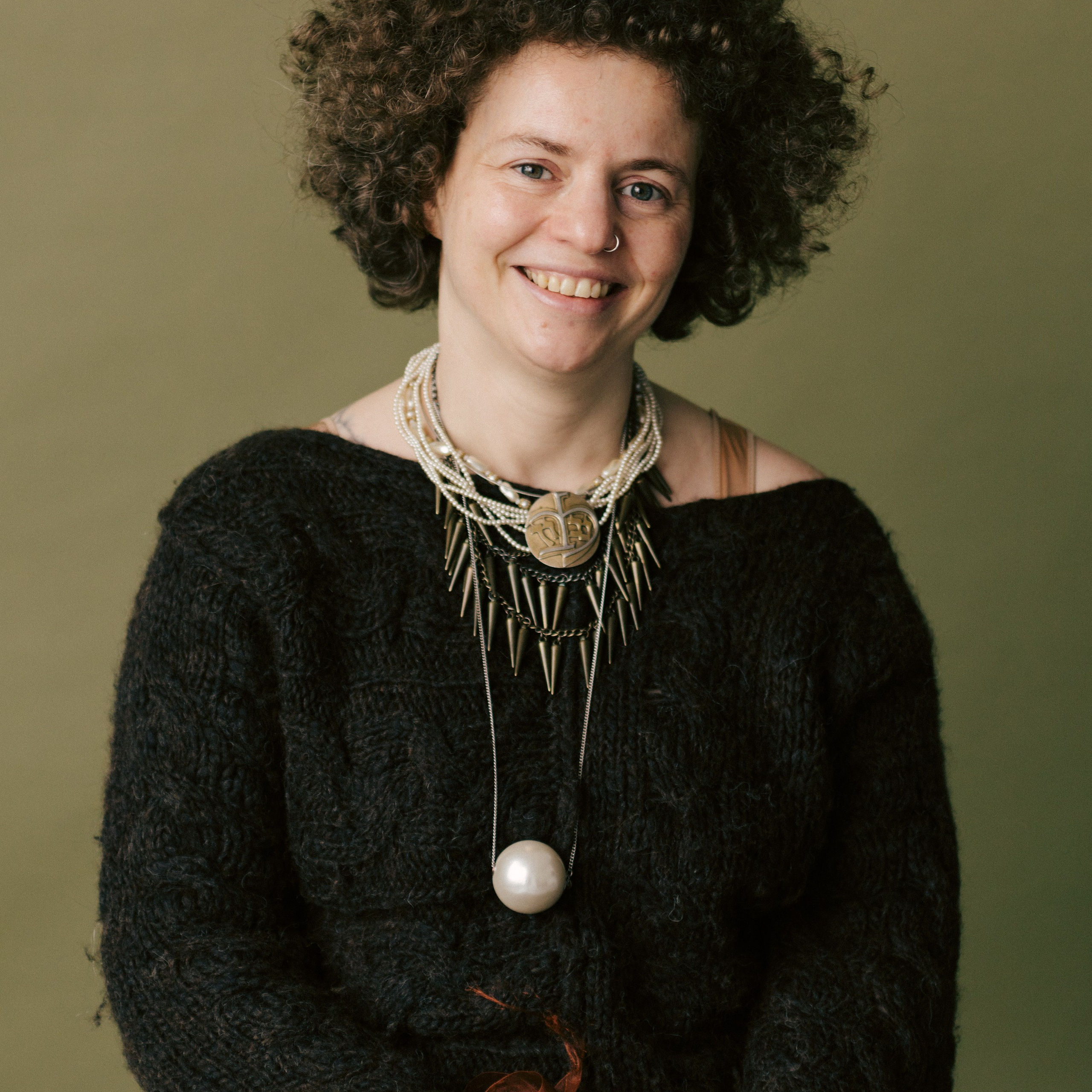 Белла. Студия