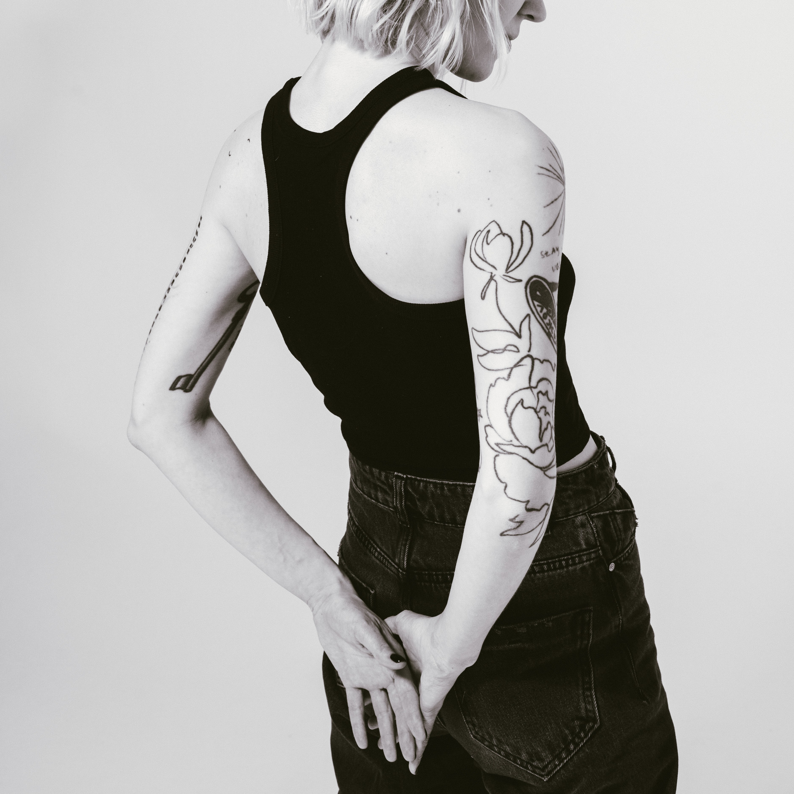 Ника. Студия