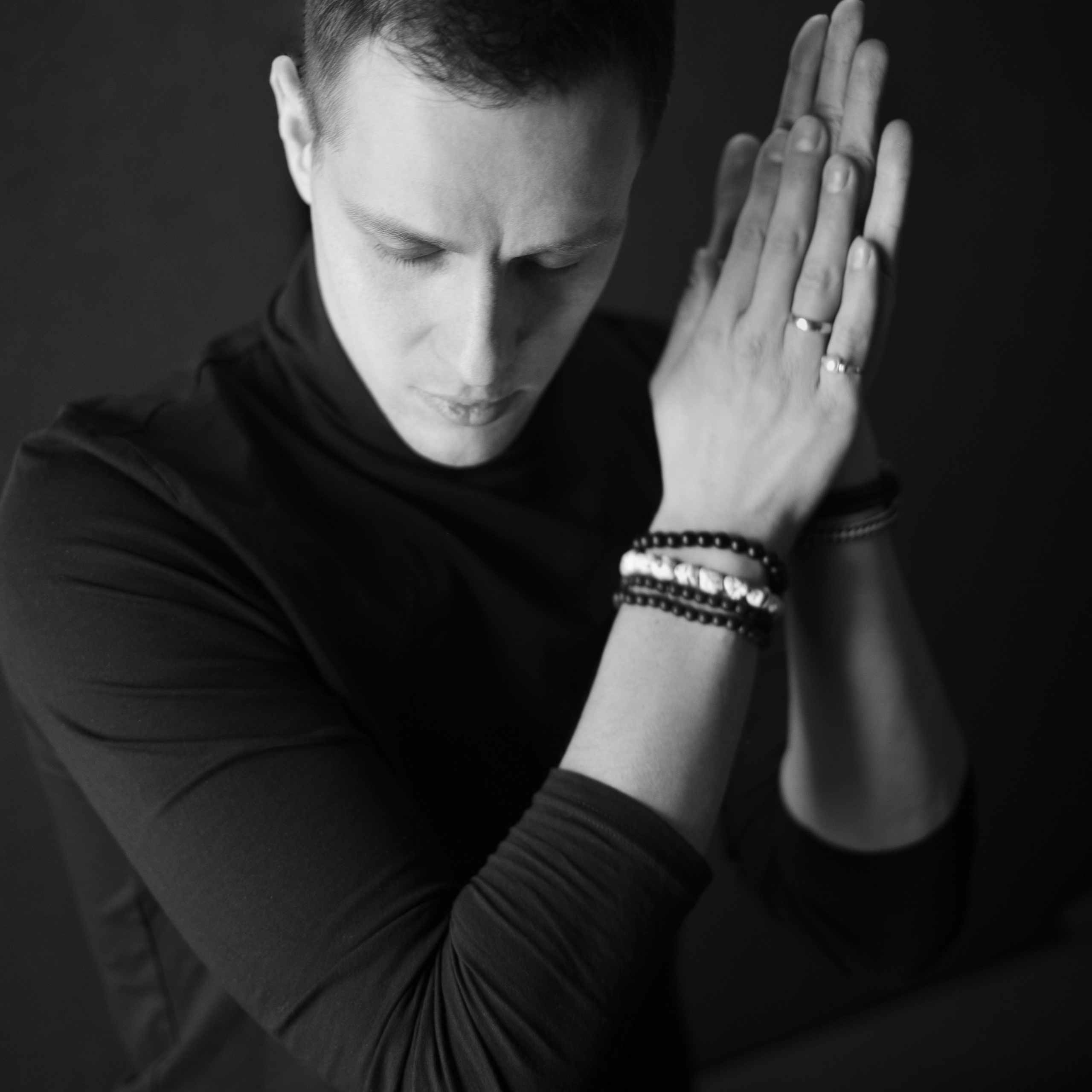 Илья Ларионов. иллюзионист