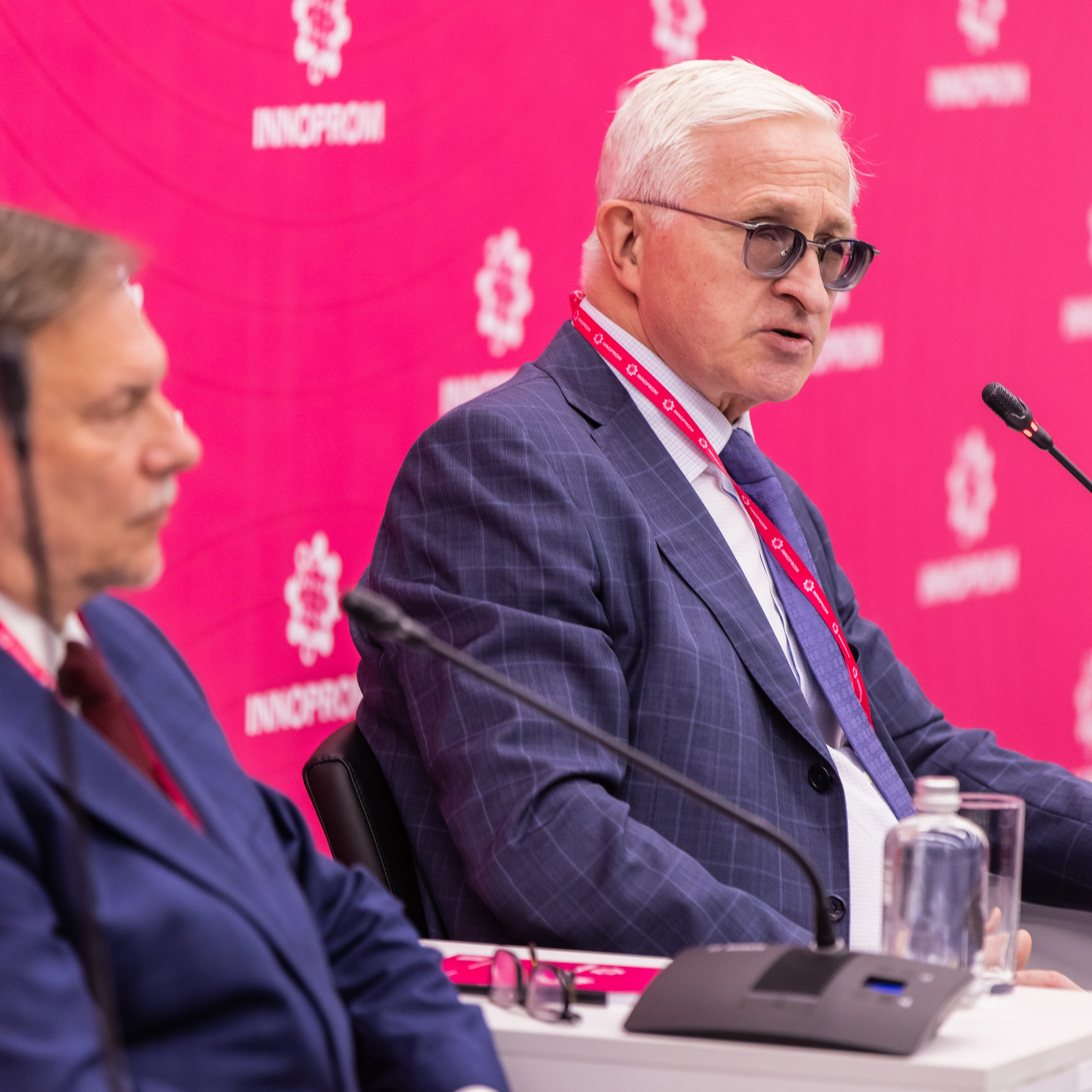 МФЭС-2025 в Москве. Промышленный фотограф, фоторепортаж, Россия