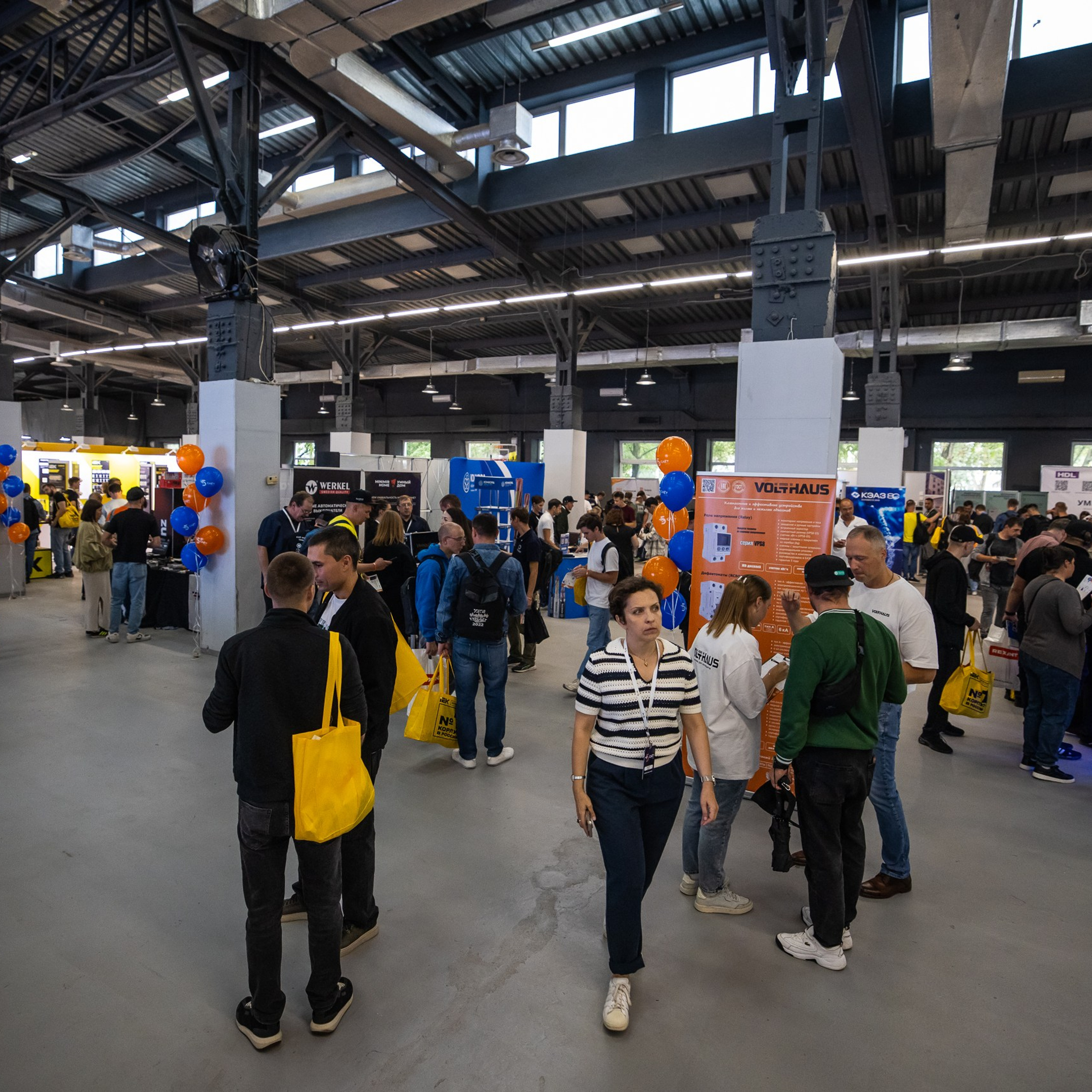 МФЭС-2025 в Москве. Промышленный фотограф, фоторепортаж, Россия