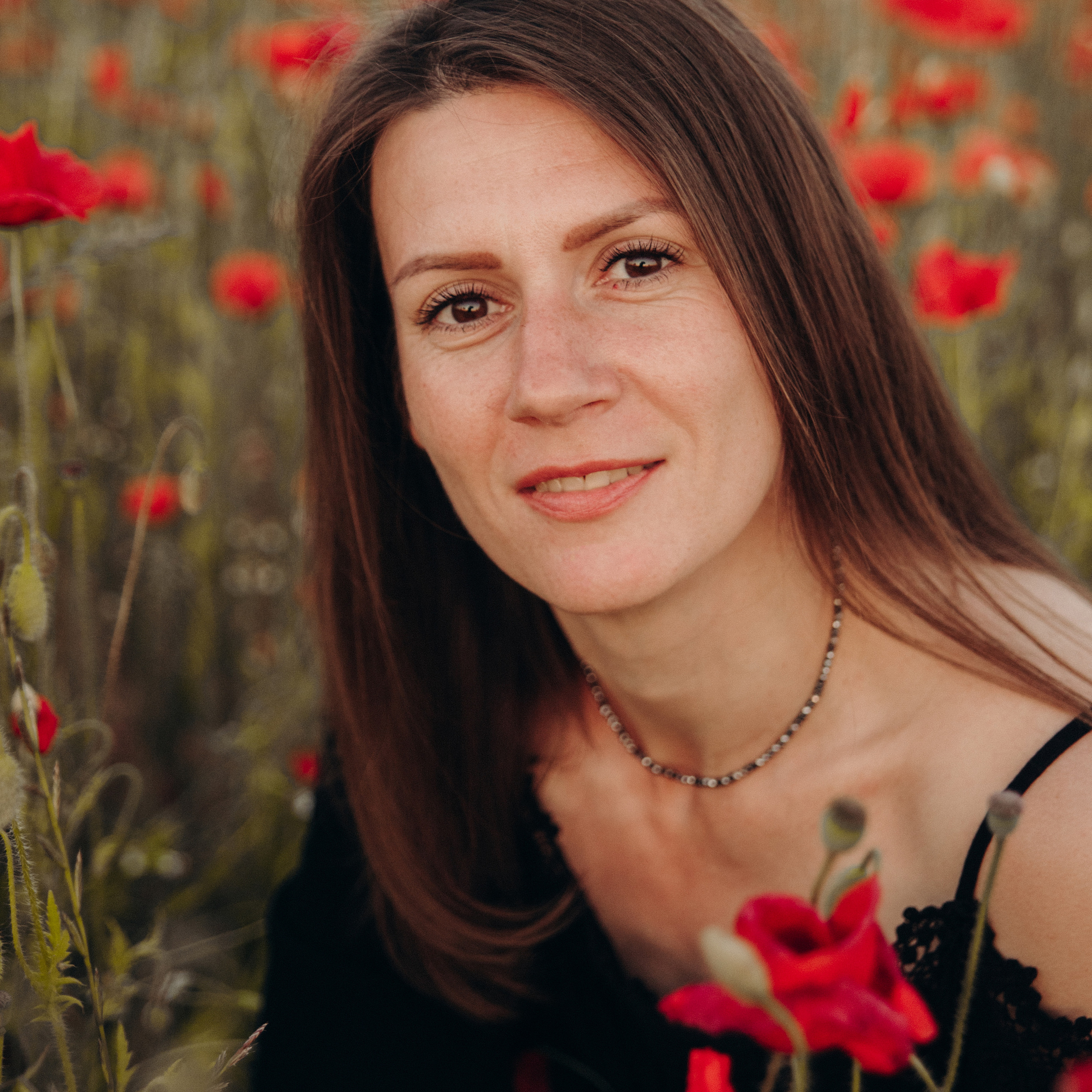 Рассветные маки. Фотограф Надежда Московская