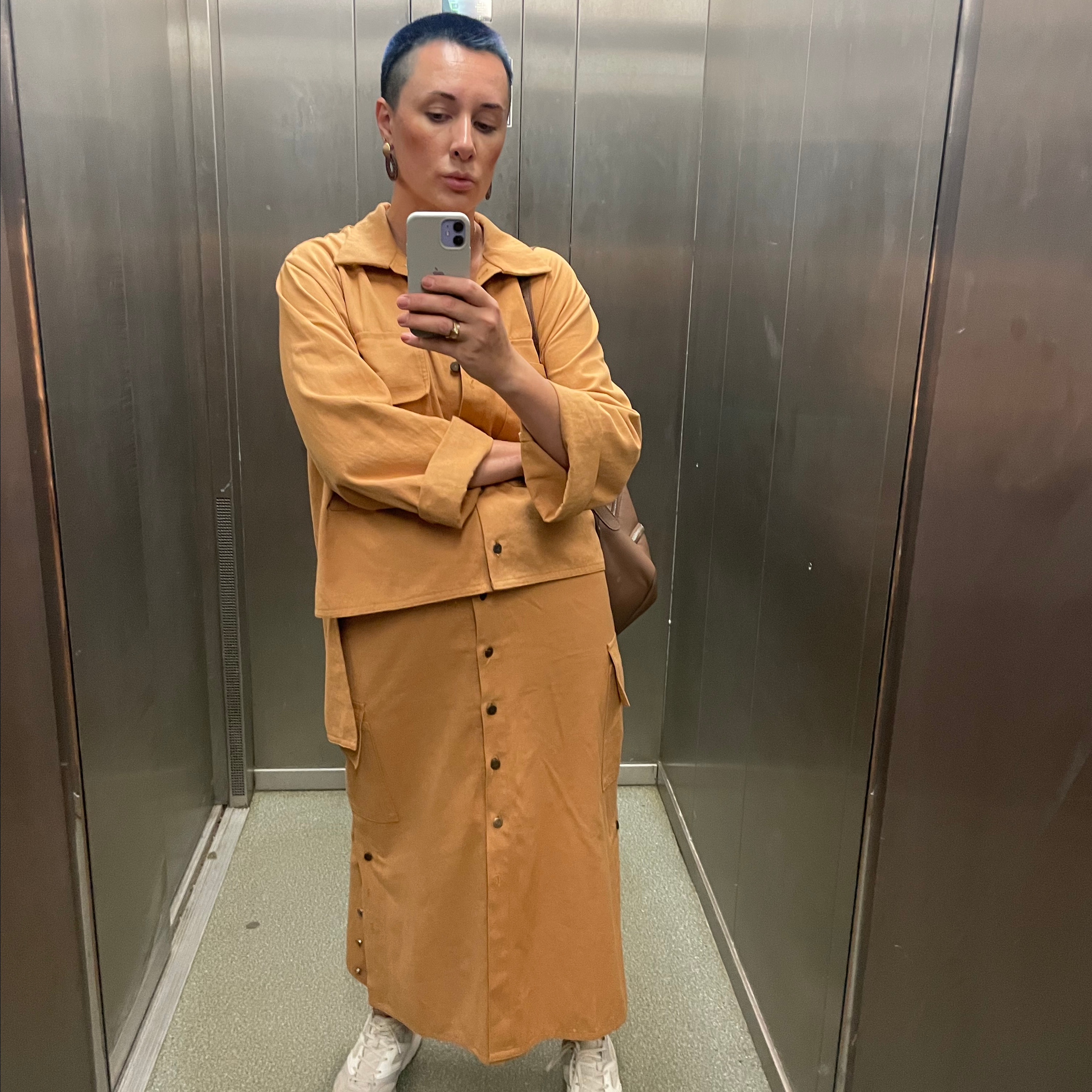 НАСТАВНИЧЕСТВО ПО СОЗДАНИЮ ОДЕЖДЫ. Модельер Евгений Бременев