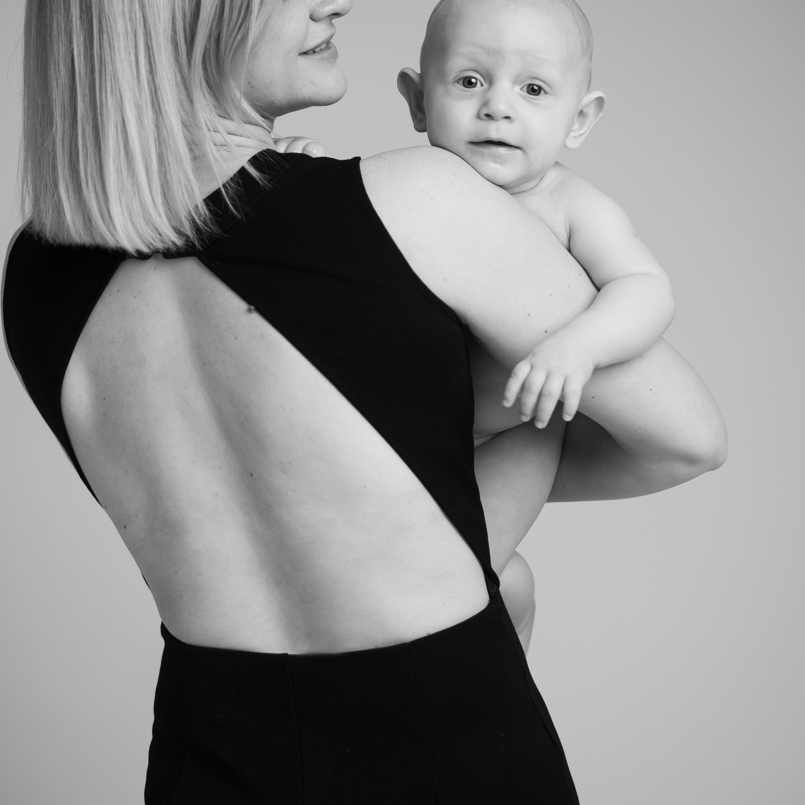 Фотограф новорожденных, беременности и семейных фотосессий в Томске