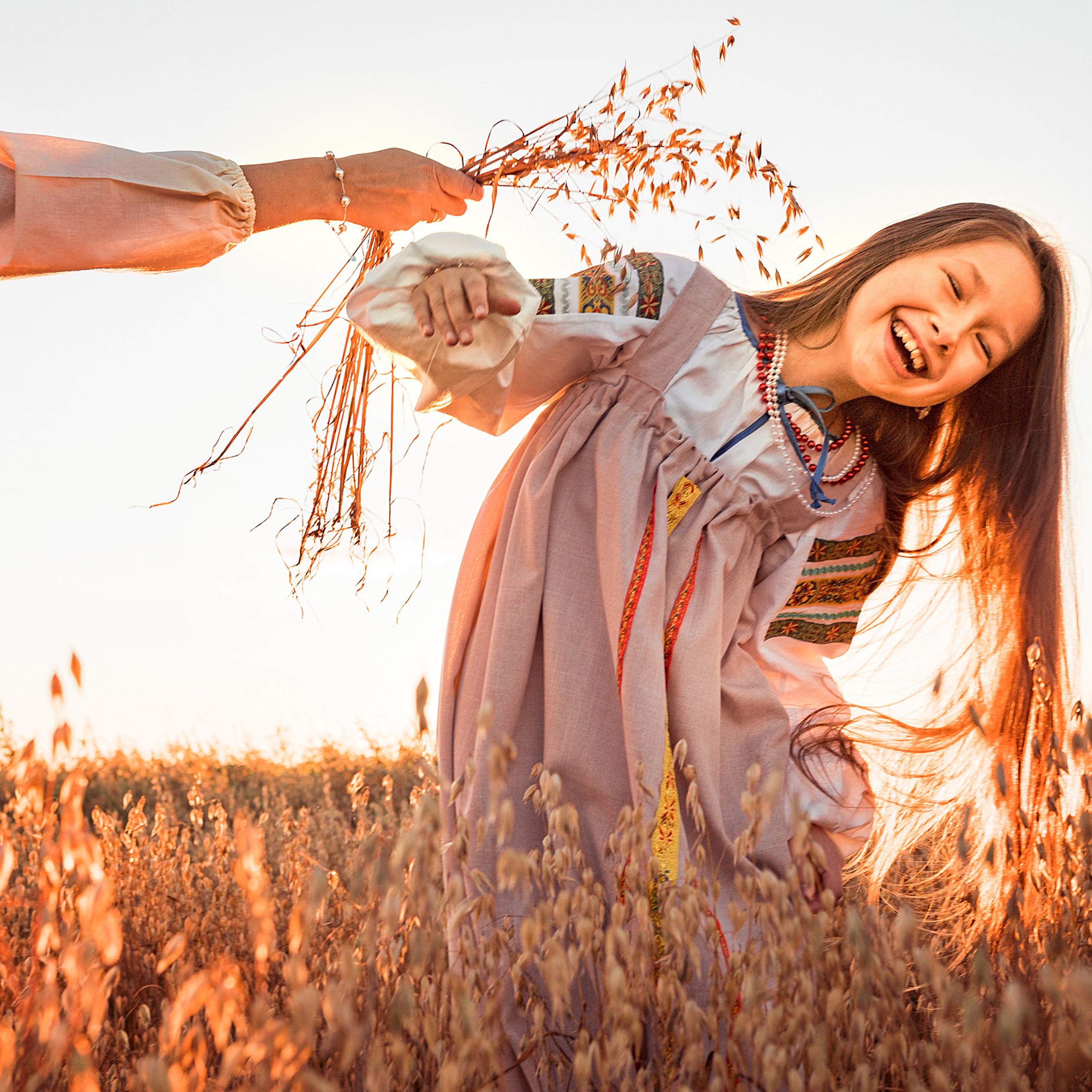 В поле. Яблочный Спас. Семейный и детский фотограф в Кинешме