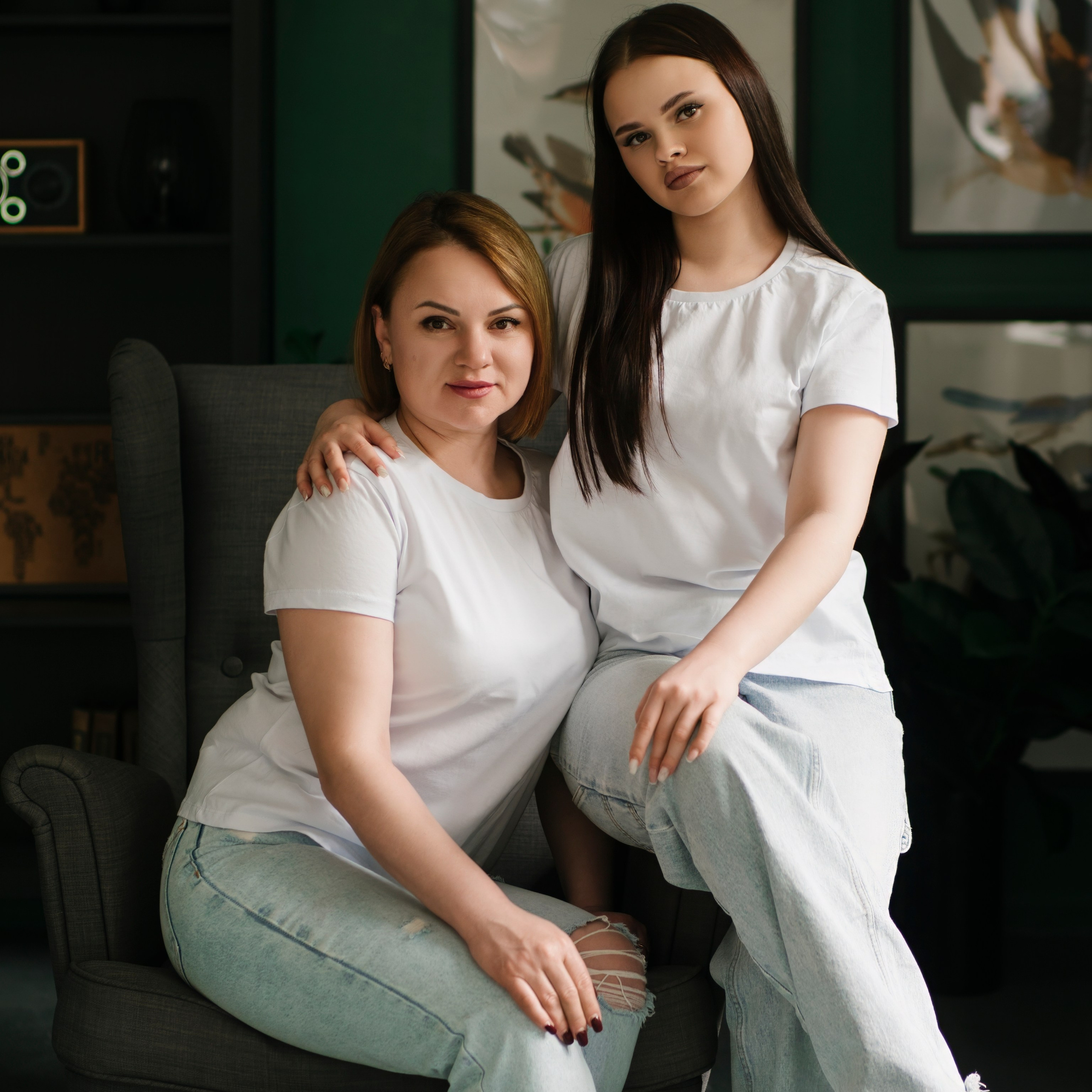 Карина с&nbsp;семьёй