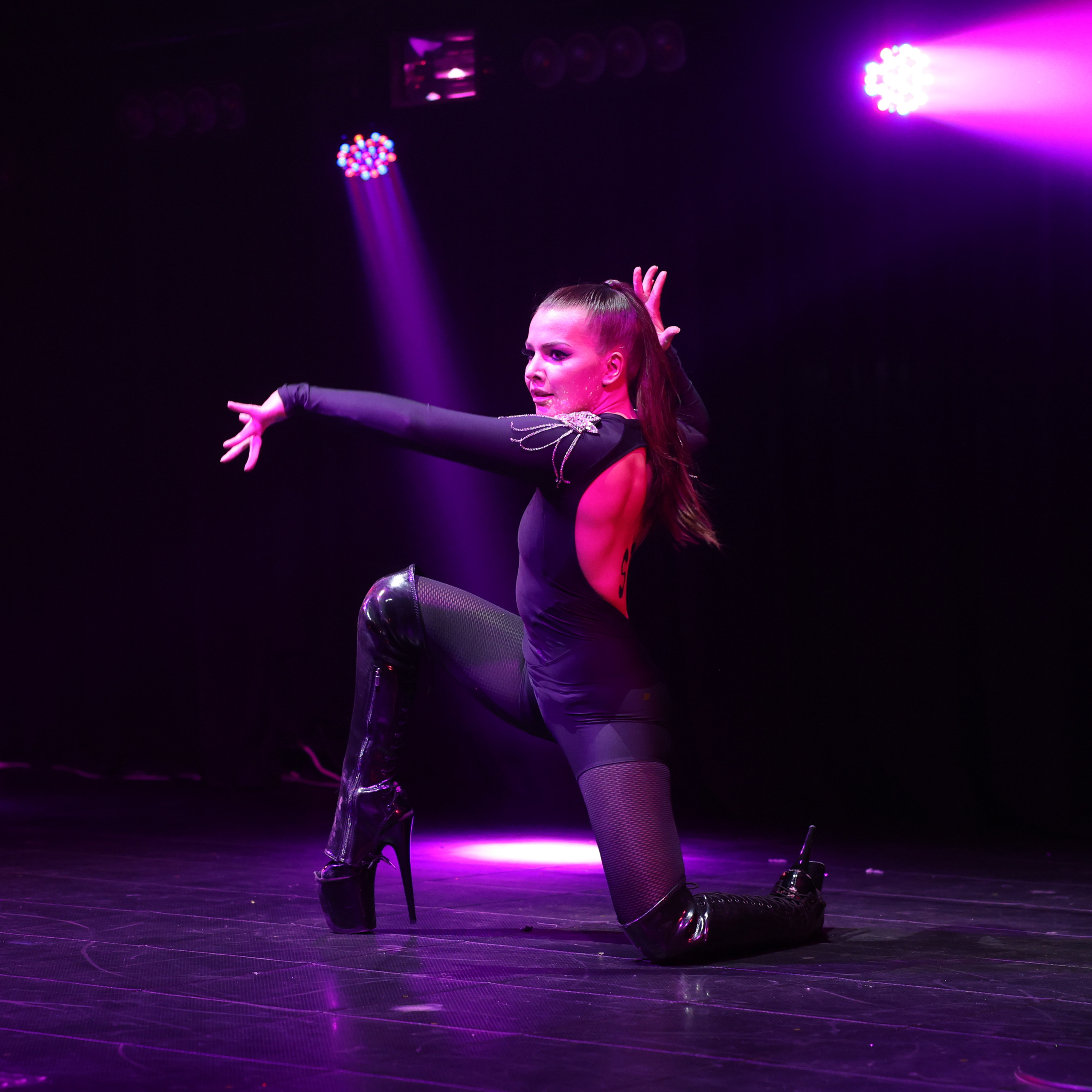 Всероссийский чемпионат по Pole dance «Lotus 2023». Свадебный фотограф в Нижнем Новгороде и Москве Виктор Баринов