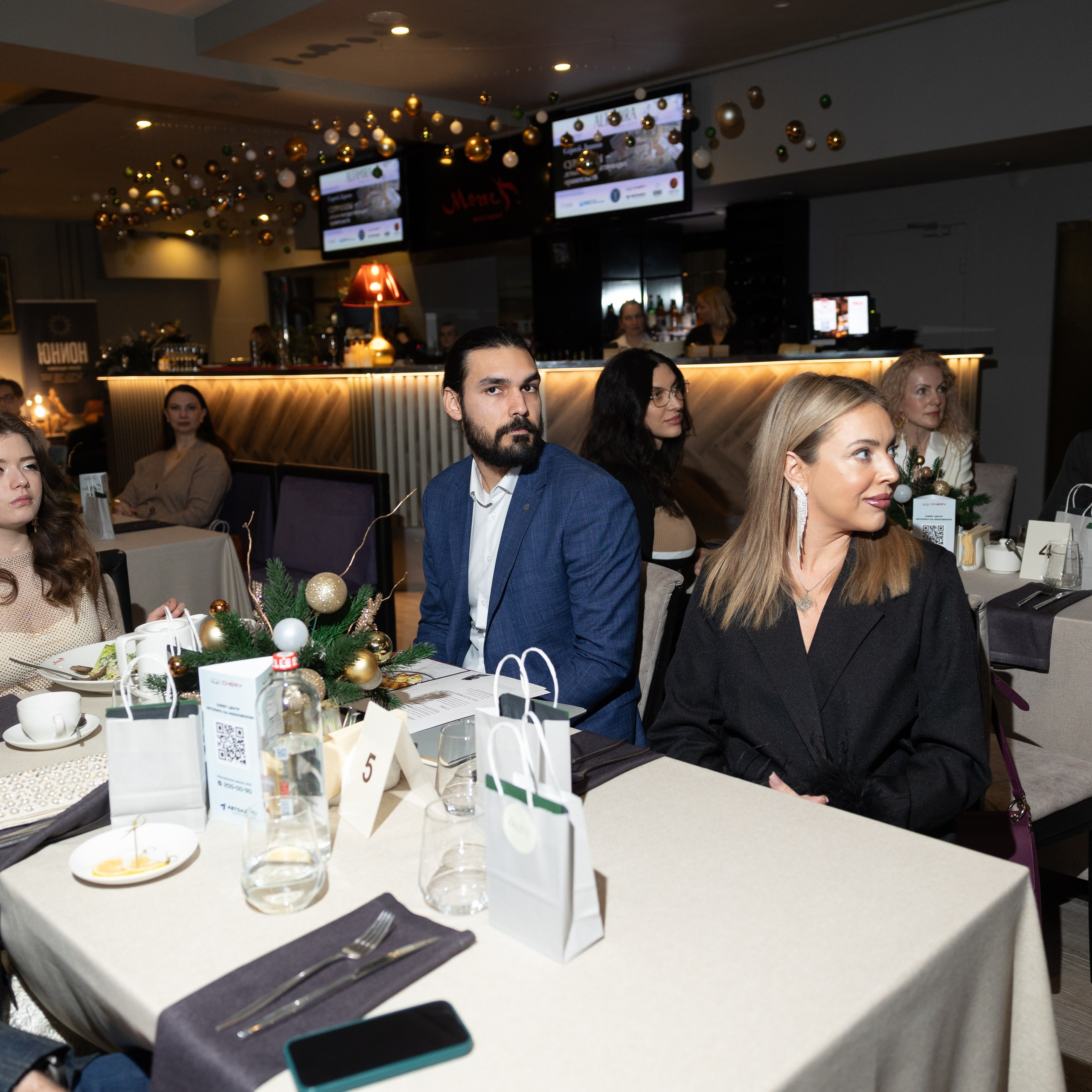 Altamira project: лекция «Суррогаты-деньги несуществующих правительств». Свадебный фотограф в Нижнем Новгороде и Москве Виктор Баринов