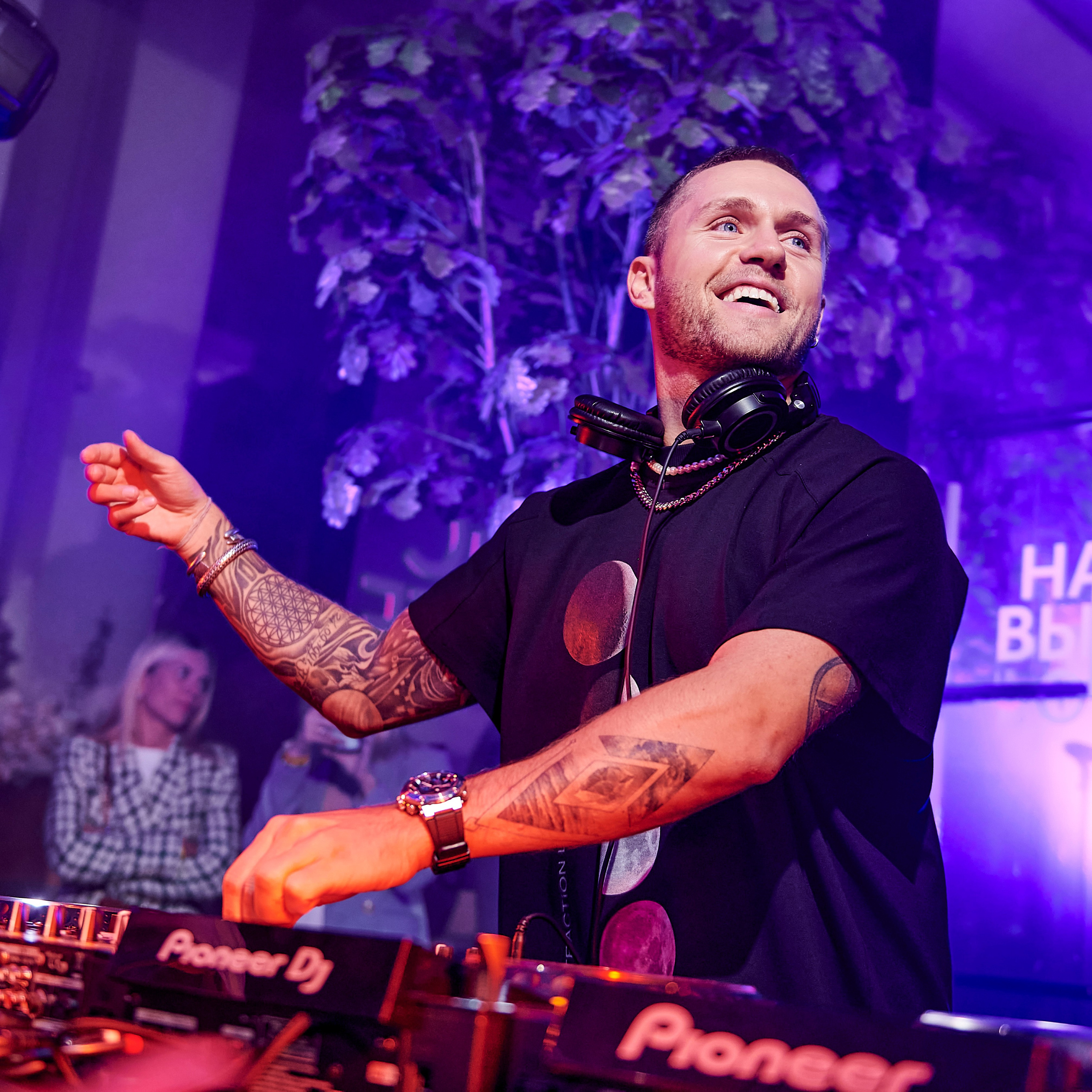 LeBurg — Summer Fairy Tale (хедлайнер Влад Соколовский)