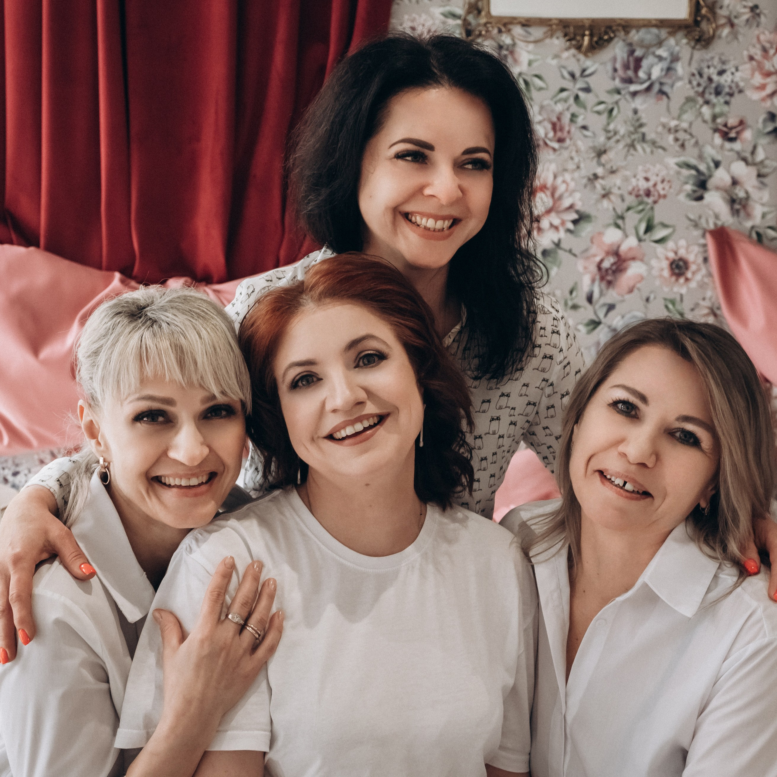 Елена и её лучшие подруги