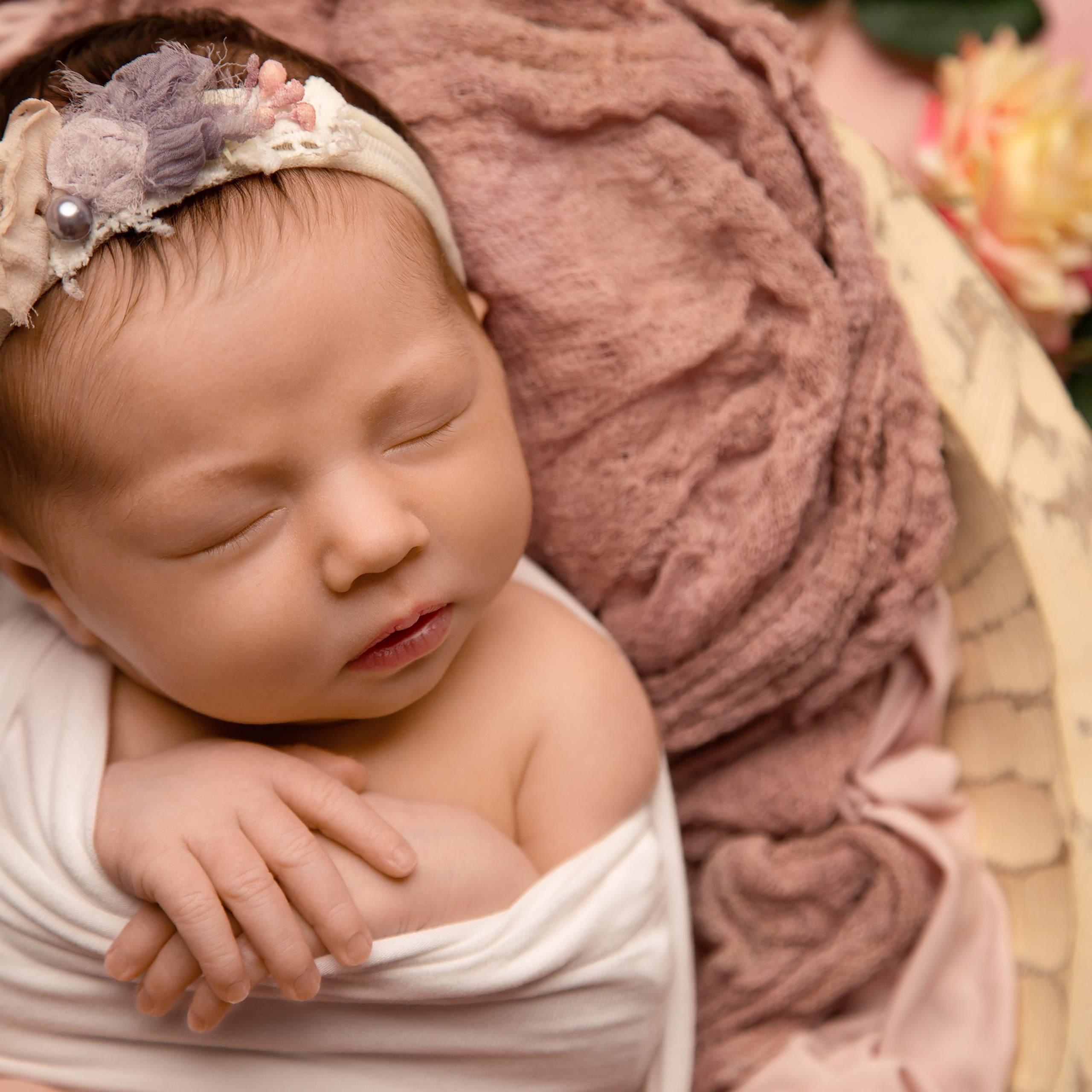 Ретушь новорожденных. Профессиональная ретушь фото. Реставрация фото