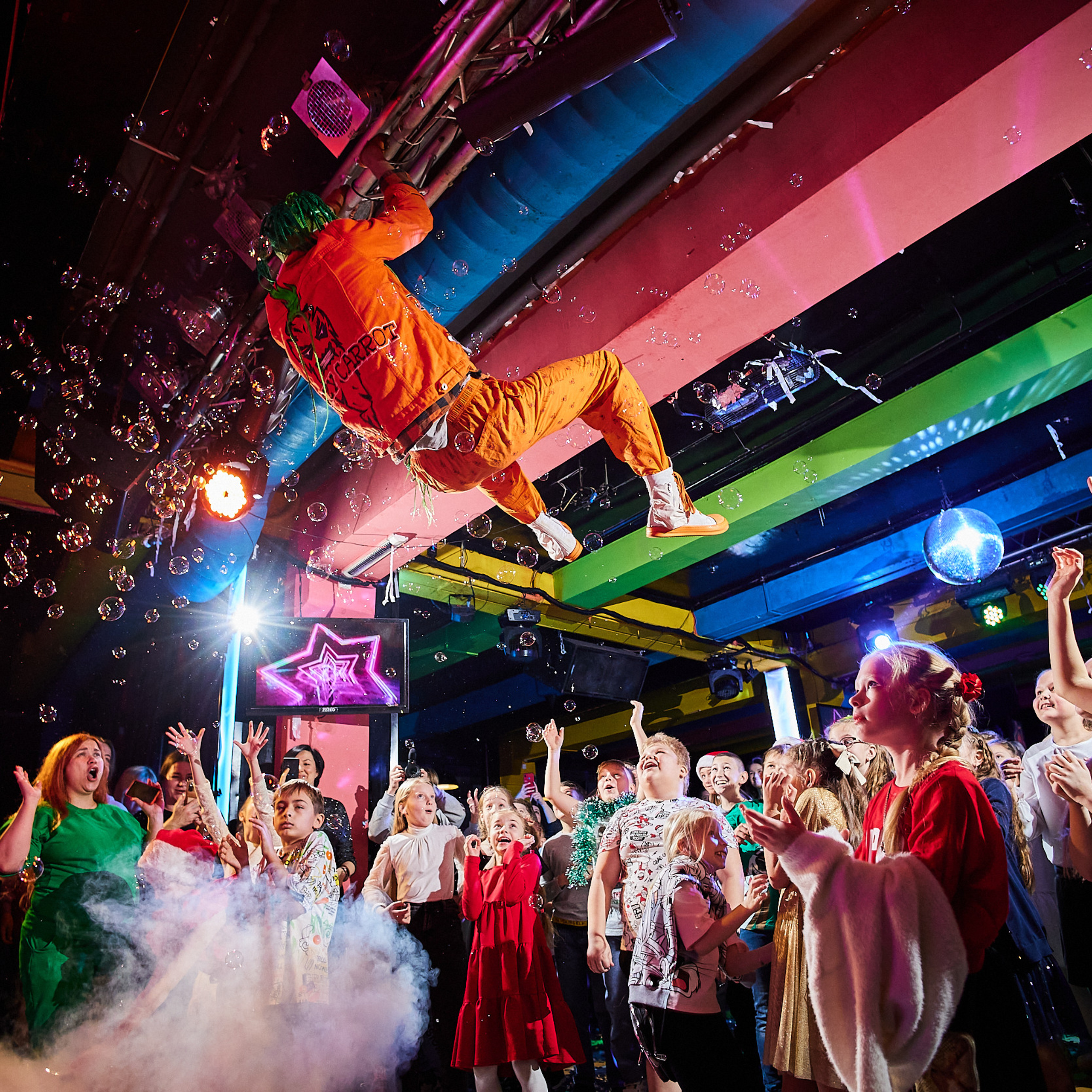 Новогодняя елка с «Гербера праздник»