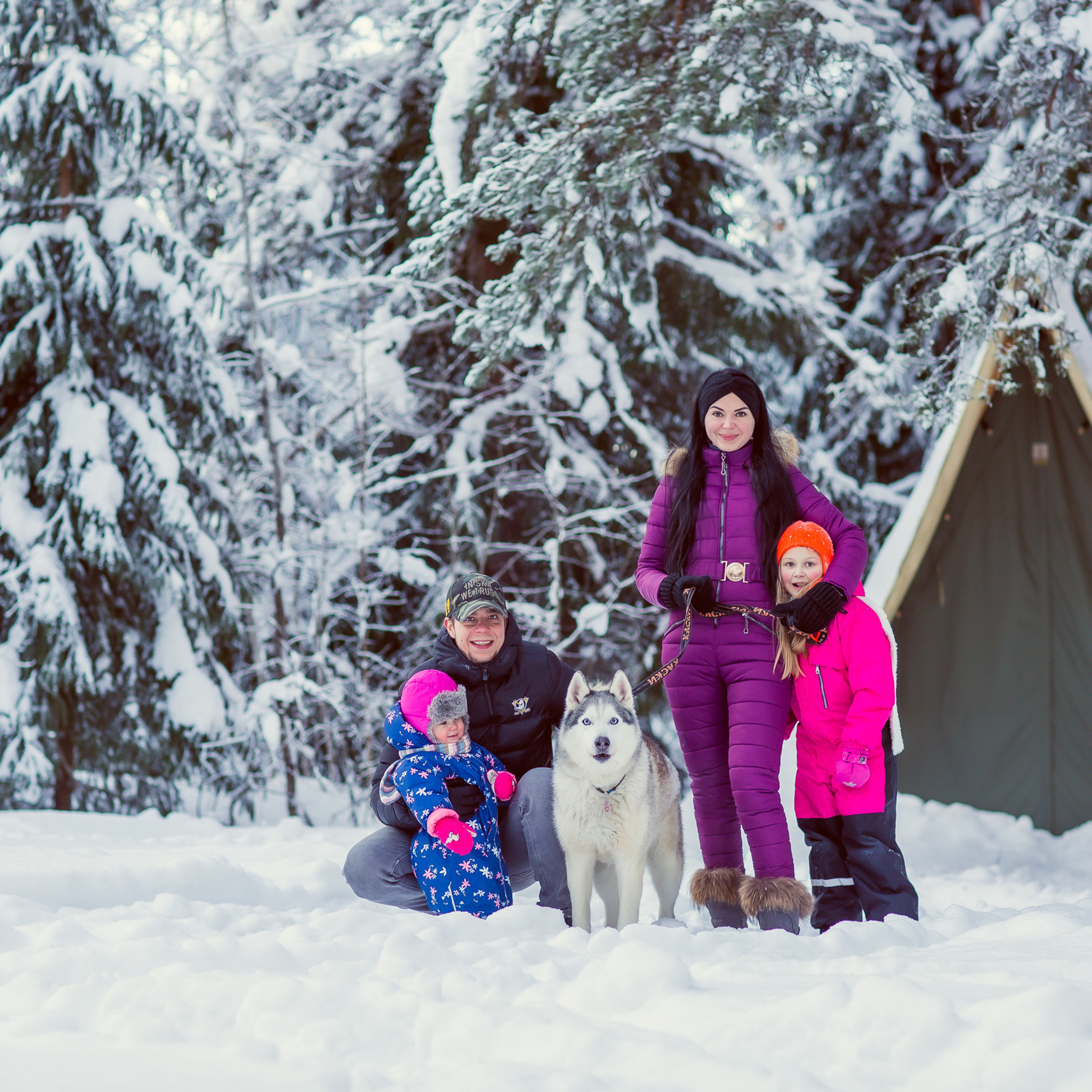 Зимняя фотосессия с Хаски