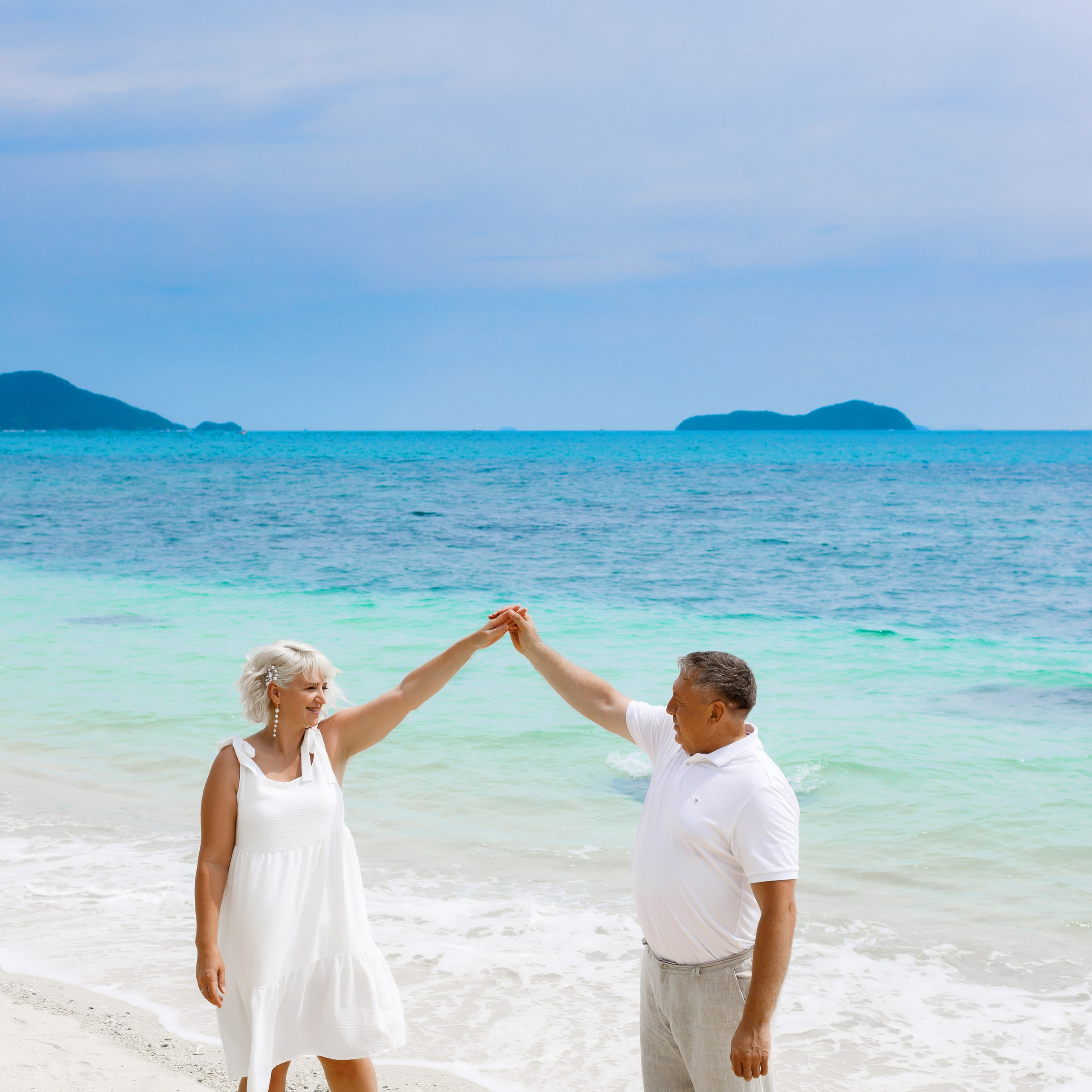 The best reviews about a photo shoot in Thailand. Photographer in Phuket. Photographer Thailand