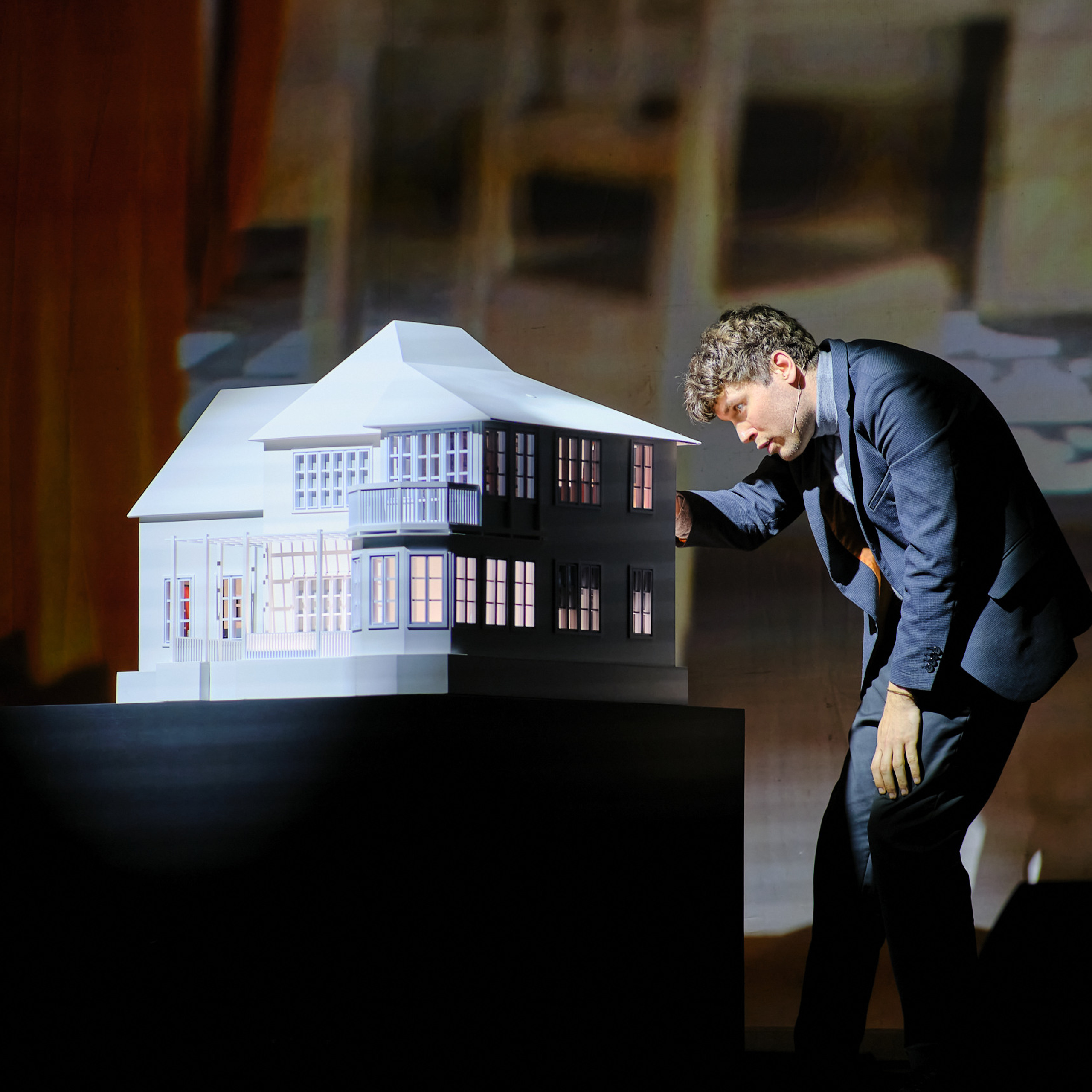 Спектакль в ДК им. Зуева