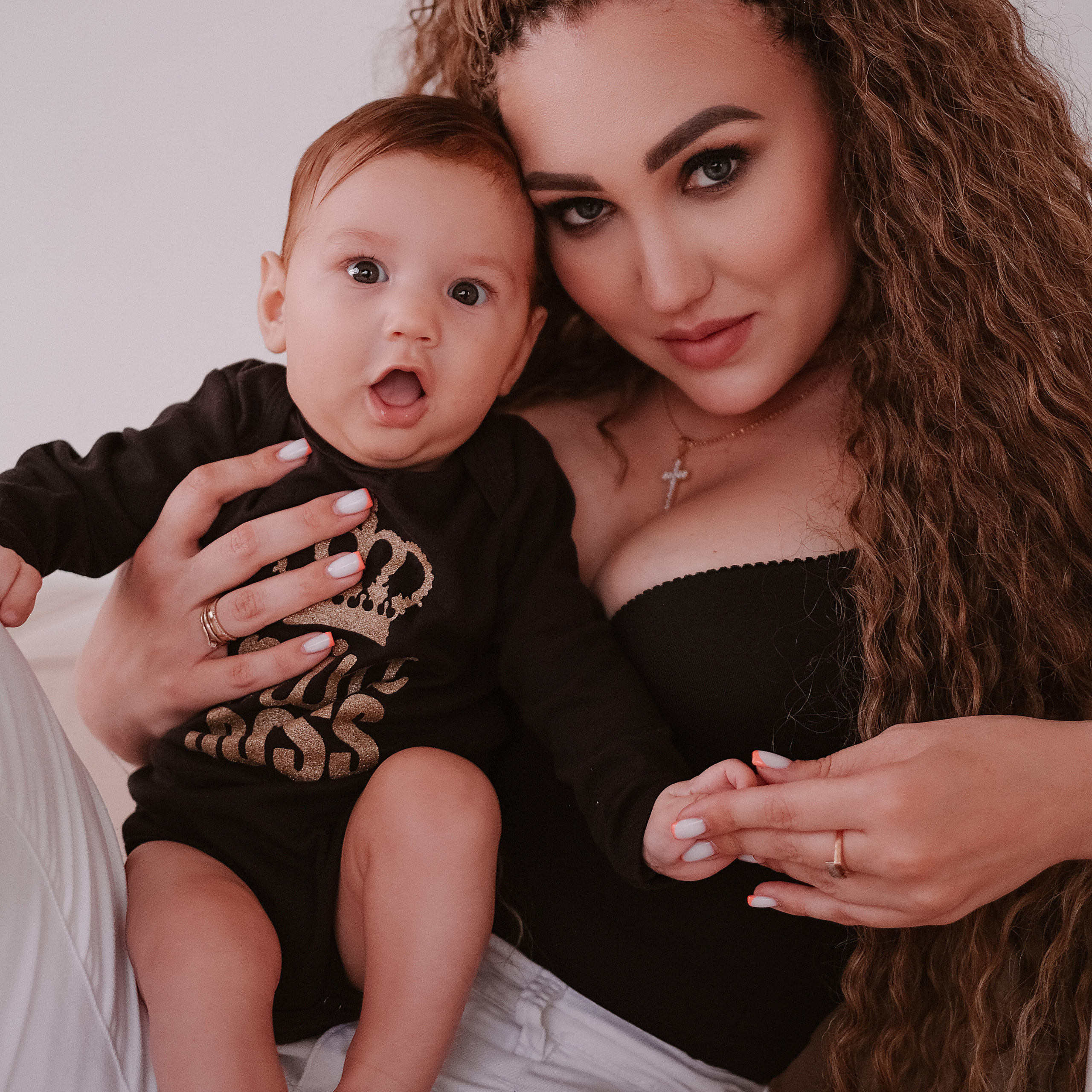 Студийная семейная фотосессия Даша + Артем + Мирон