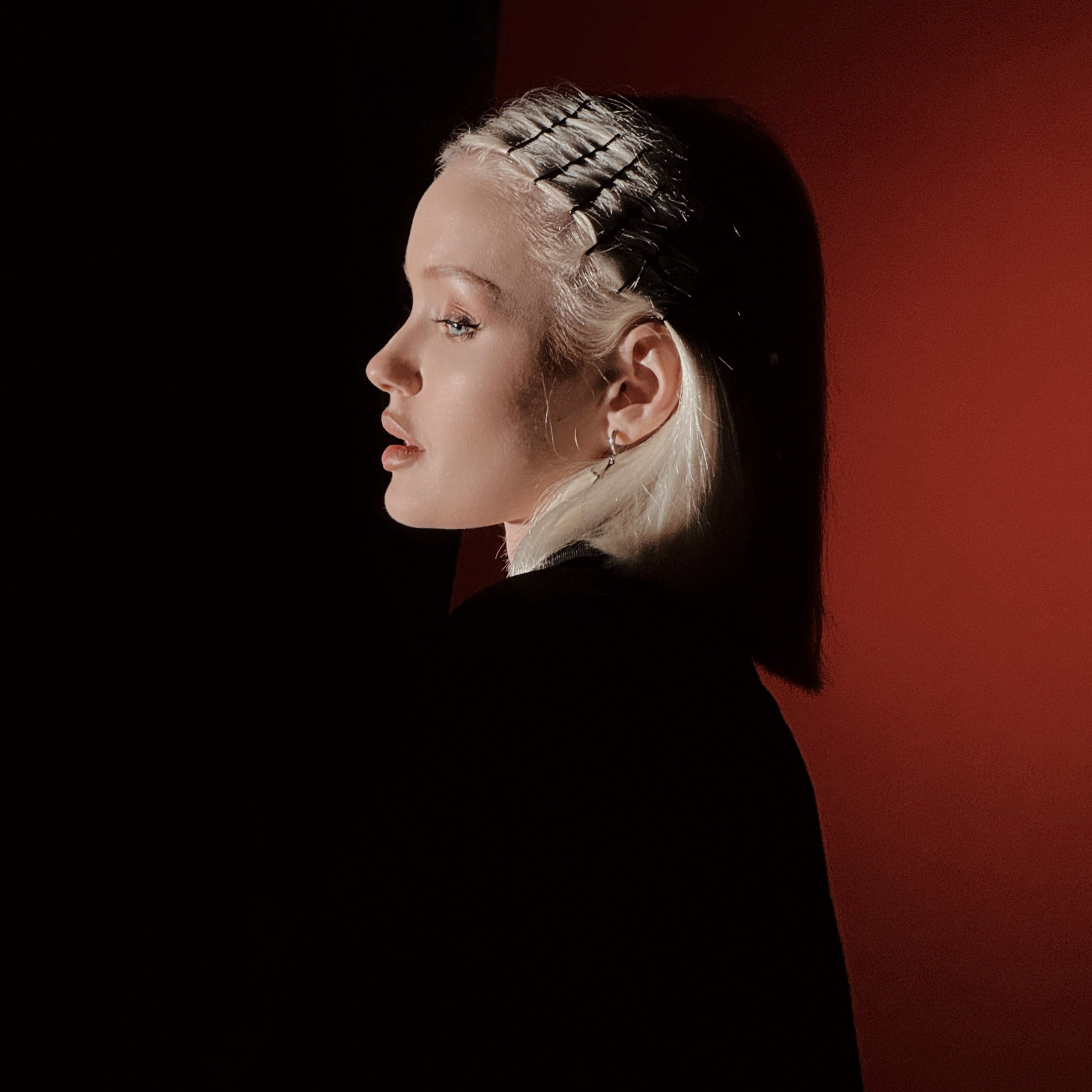 Мобильный контент. Создание ИИ контента, фотосессии, инфографика в Москве